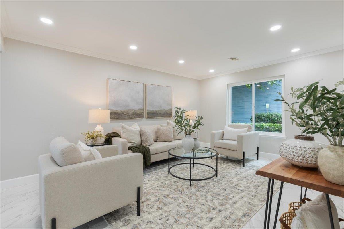 Detail Gallery Image 7 of 25 For 414 S Buena Vista Ave, San Jose,  CA 95126 - 2 Beds | 2/1 Baths