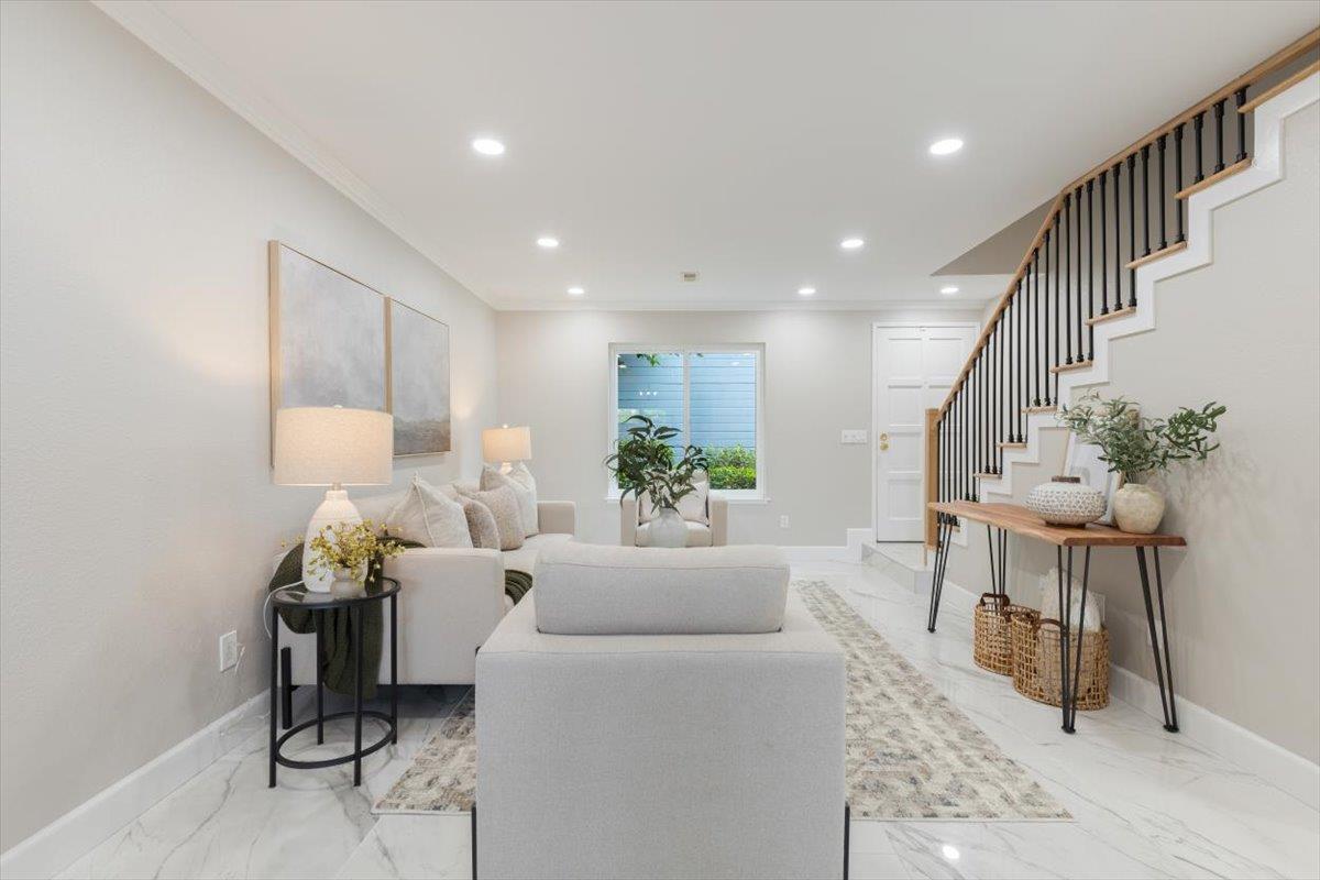 Detail Gallery Image 8 of 25 For 414 S Buena Vista Ave, San Jose,  CA 95126 - 2 Beds | 2/1 Baths