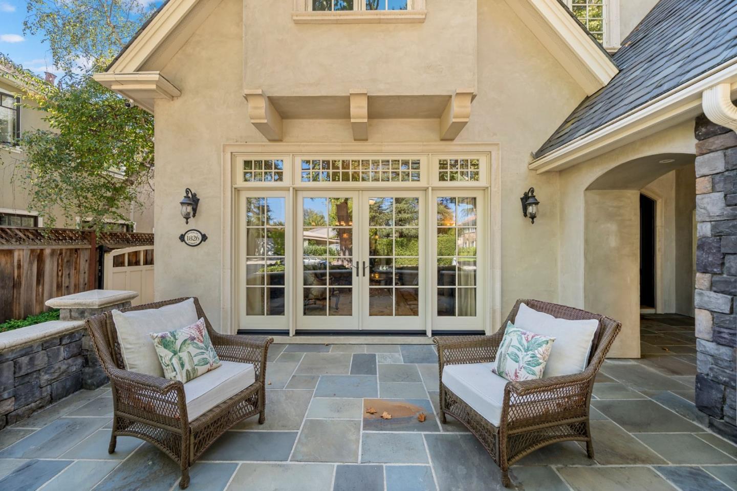 Detail Gallery Image 5 of 24 For 1826 Waverley St, Palo Alto,  CA 94301 - 4 Beds | 4 Baths