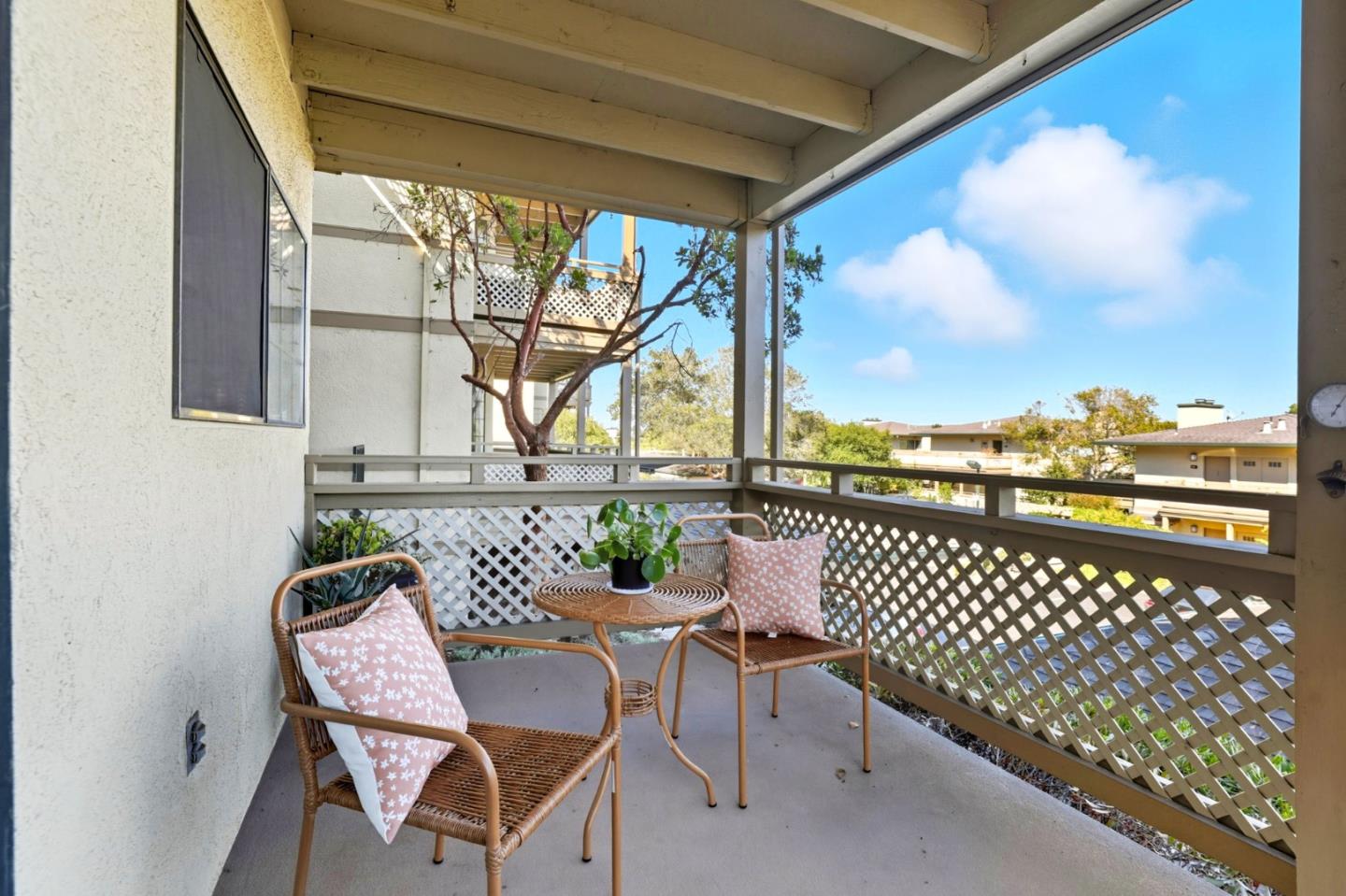 Detail Gallery Image 14 of 22 For 730 Pheasant Ridge Rd, Monterey,  CA 93940 - 2 Beds | 2 Baths