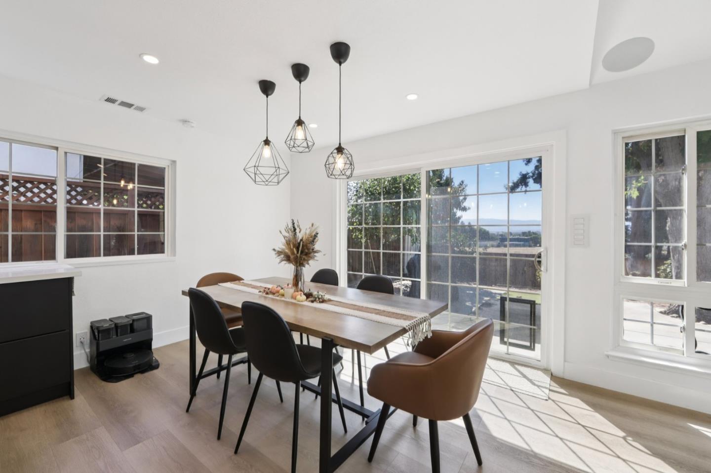 Detail Gallery Image 11 of 42 For 3440 Rubion Dr, San Jose,  CA 95148 - 4 Beds | 2 Baths