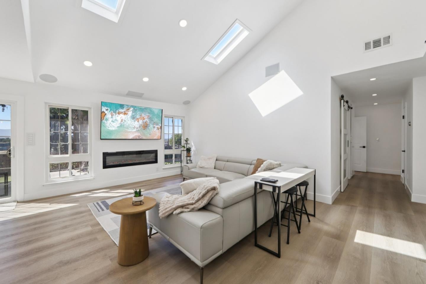 Detail Gallery Image 2 of 42 For 3440 Rubion Dr, San Jose,  CA 95148 - 4 Beds | 2 Baths