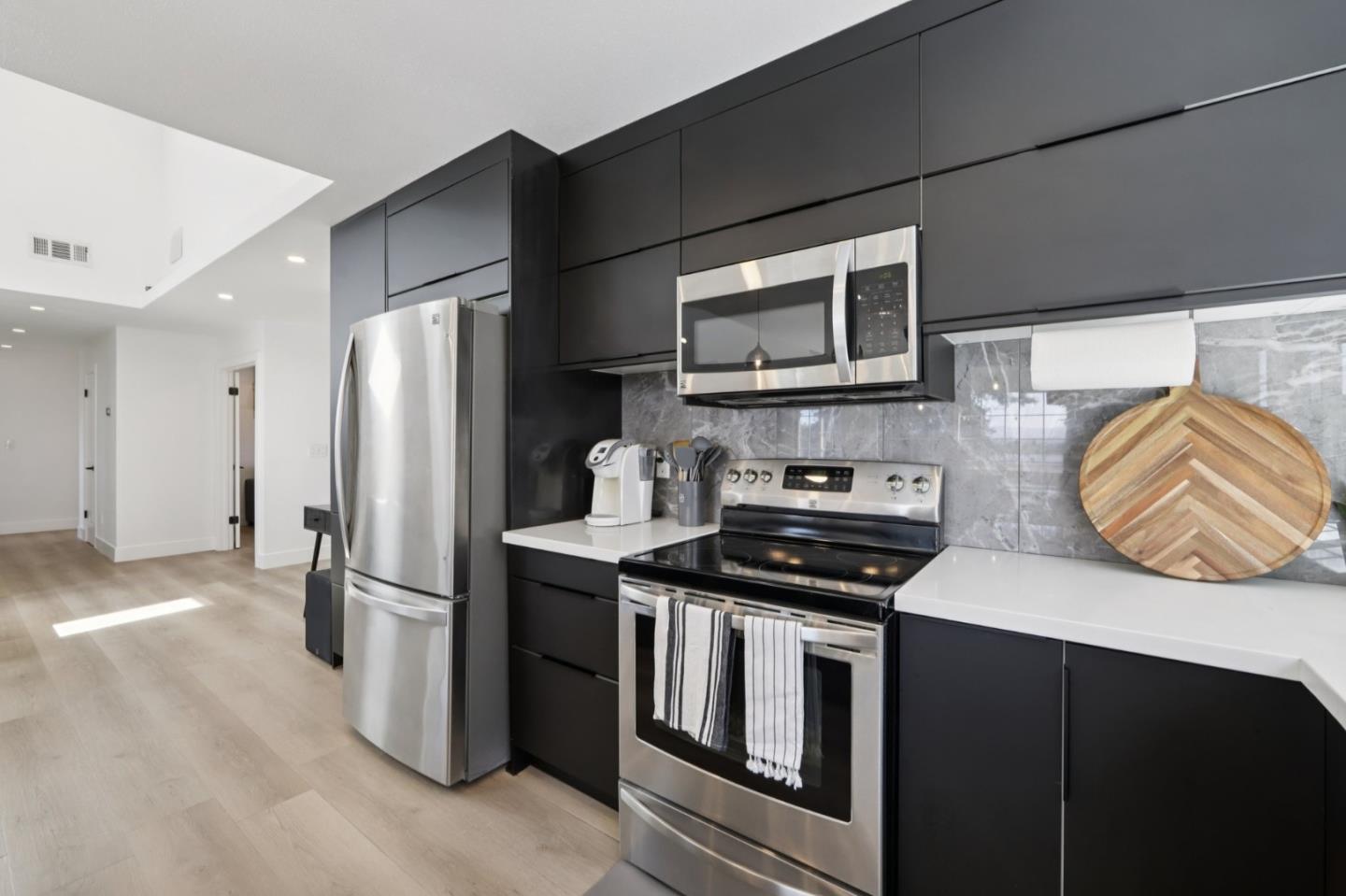 Detail Gallery Image 3 of 42 For 3440 Rubion Dr, San Jose,  CA 95148 - 4 Beds | 2 Baths