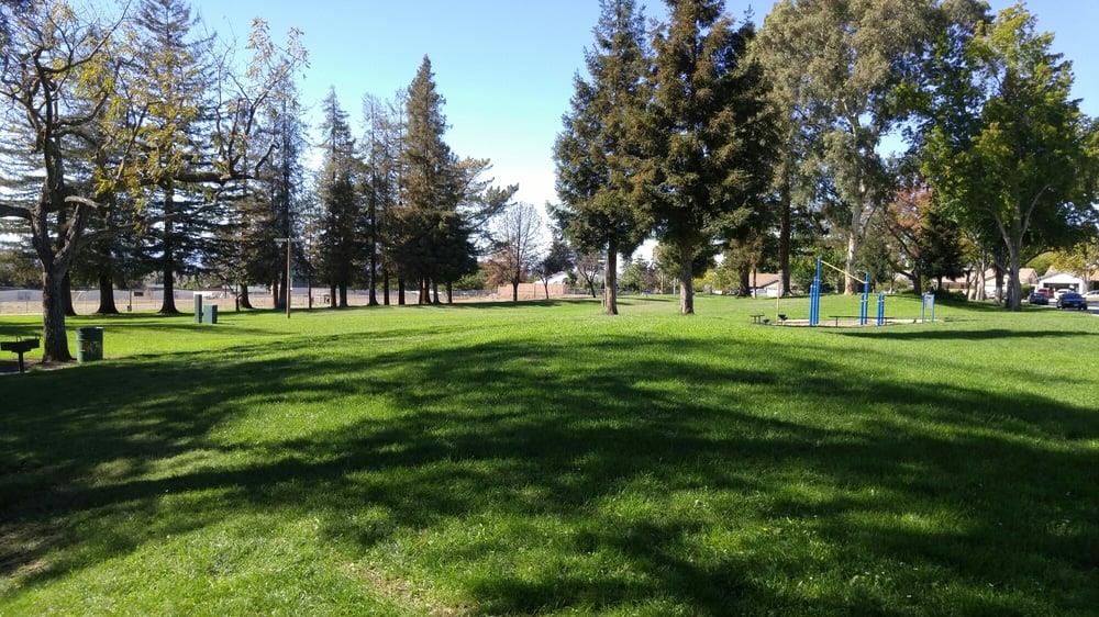 Detail Gallery Image 40 of 42 For 3440 Rubion Dr, San Jose,  CA 95148 - 4 Beds | 2 Baths