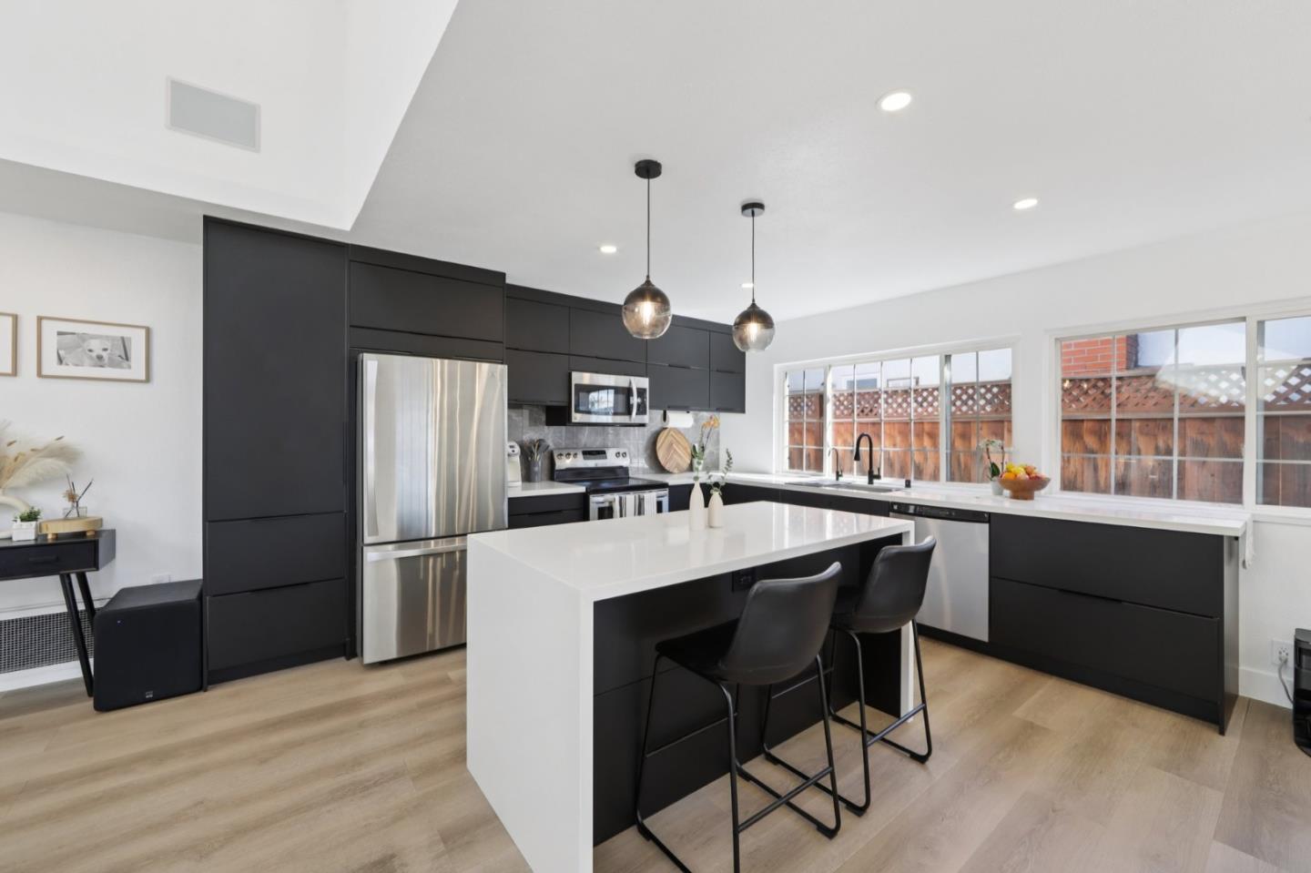 Detail Gallery Image 8 of 42 For 3440 Rubion Dr, San Jose,  CA 95148 - 4 Beds | 2 Baths