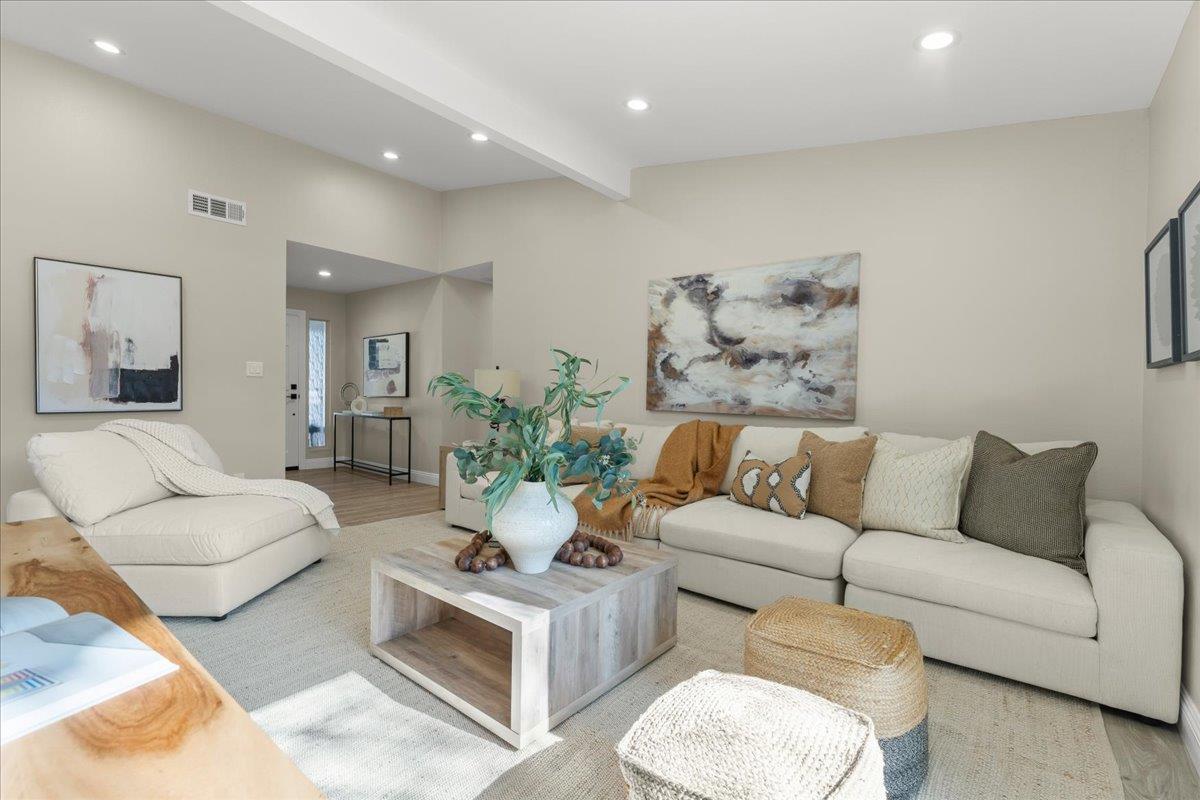 Detail Gallery Image 5 of 34 For 6575 Kaneko Dr, San Jose,  CA 95119 - 4 Beds | 2 Baths