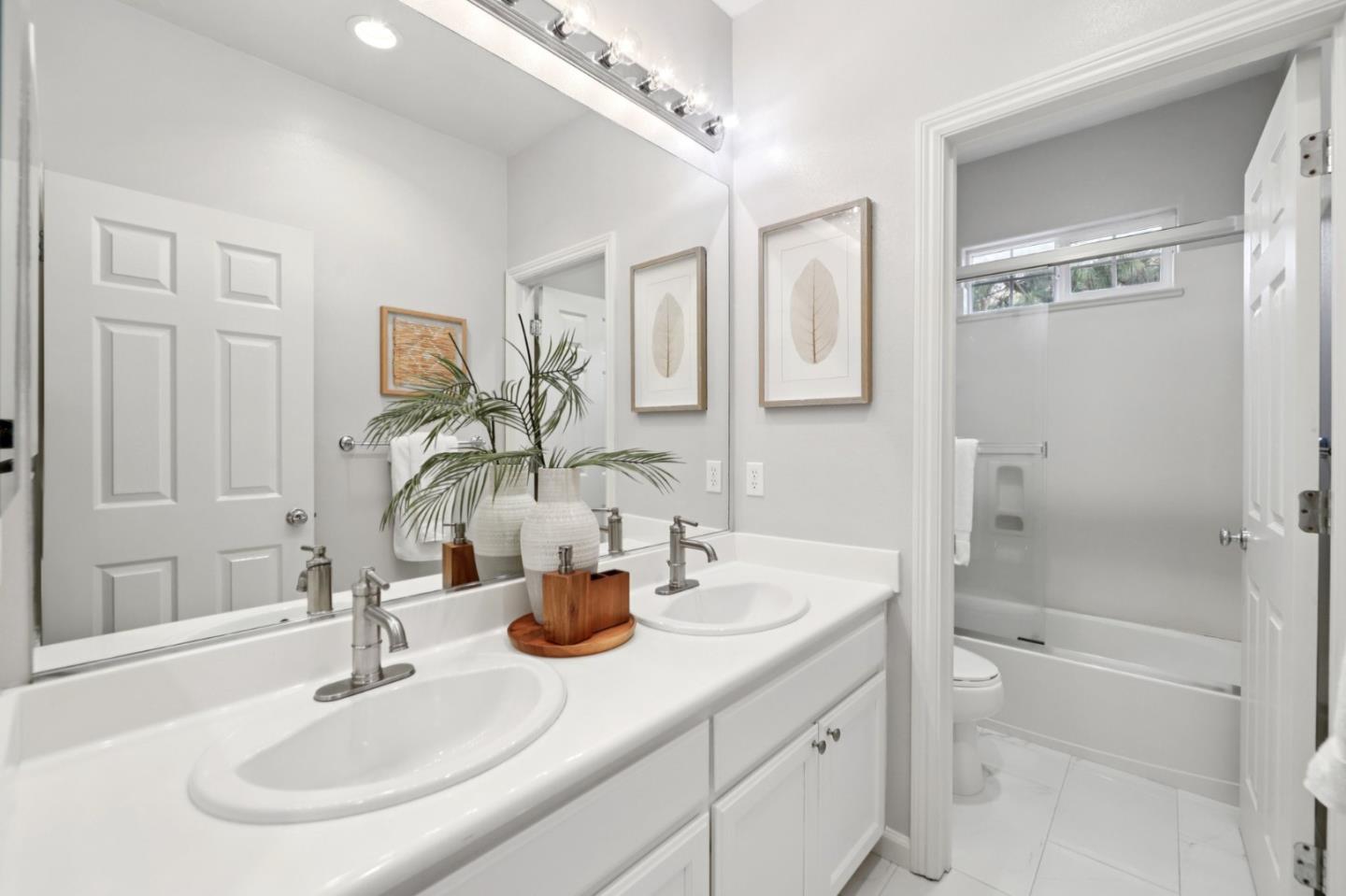 Detail Gallery Image 36 of 70 For 3858 Evangelho Cir, San Jose,  CA 95148 - 4 Beds | 2/1 Baths