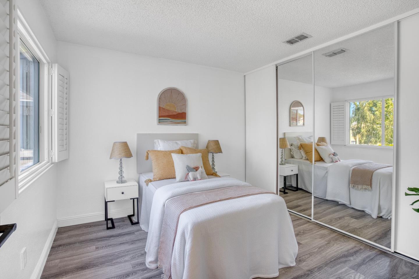 Detail Gallery Image 15 of 29 For 340 N Wildwood, Hercules,  CA 94547 - 3 Beds | 2/1 Baths