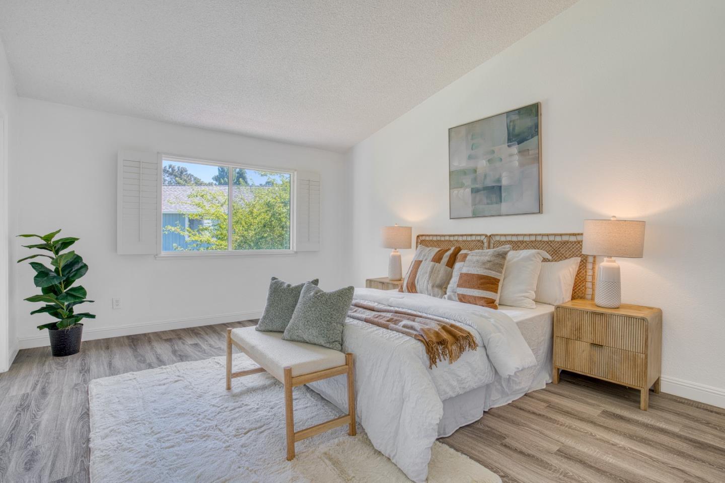 Detail Gallery Image 18 of 29 For 340 N Wildwood, Hercules,  CA 94547 - 3 Beds | 2/1 Baths