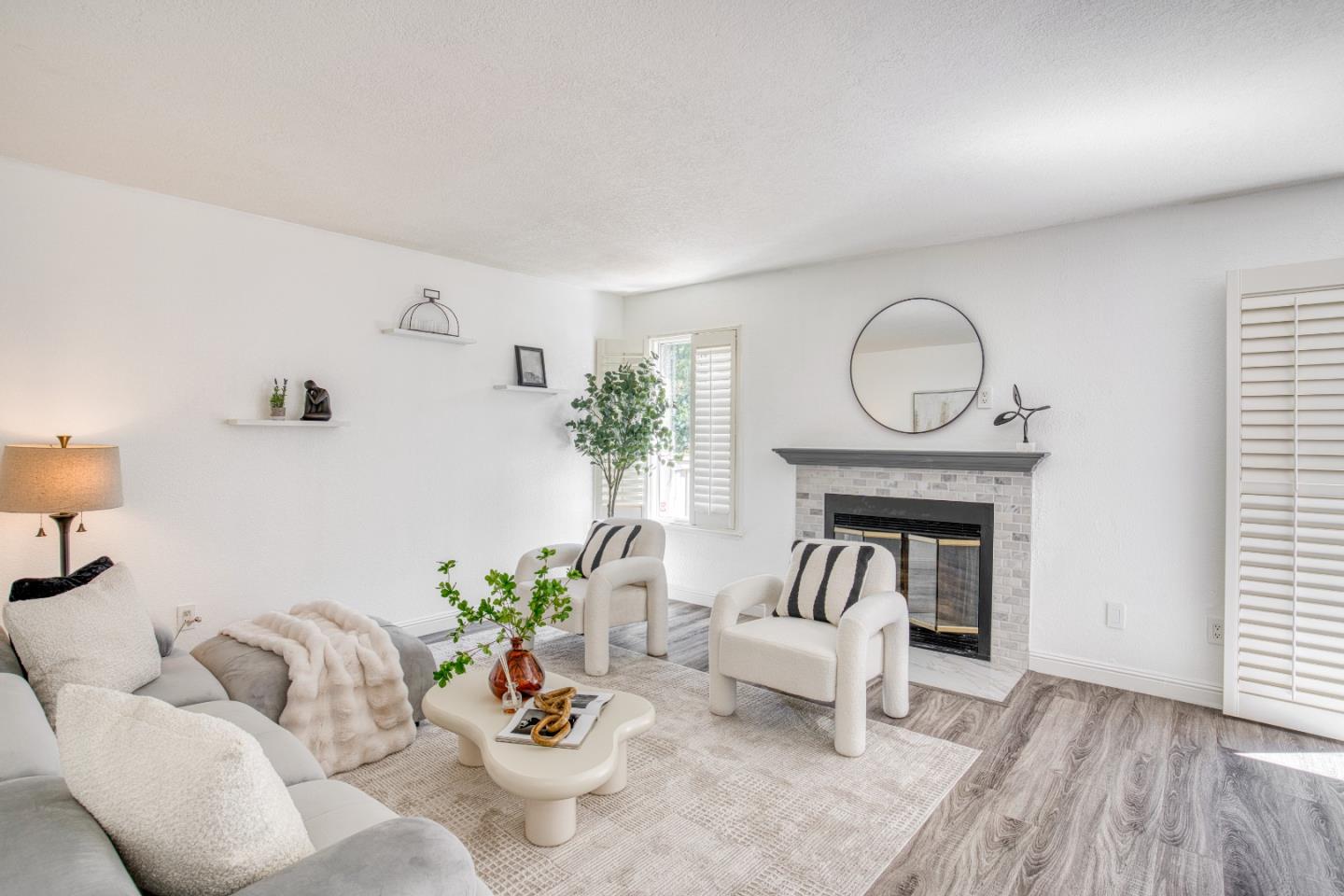 Detail Gallery Image 2 of 29 For 340 N Wildwood, Hercules,  CA 94547 - 3 Beds | 2/1 Baths