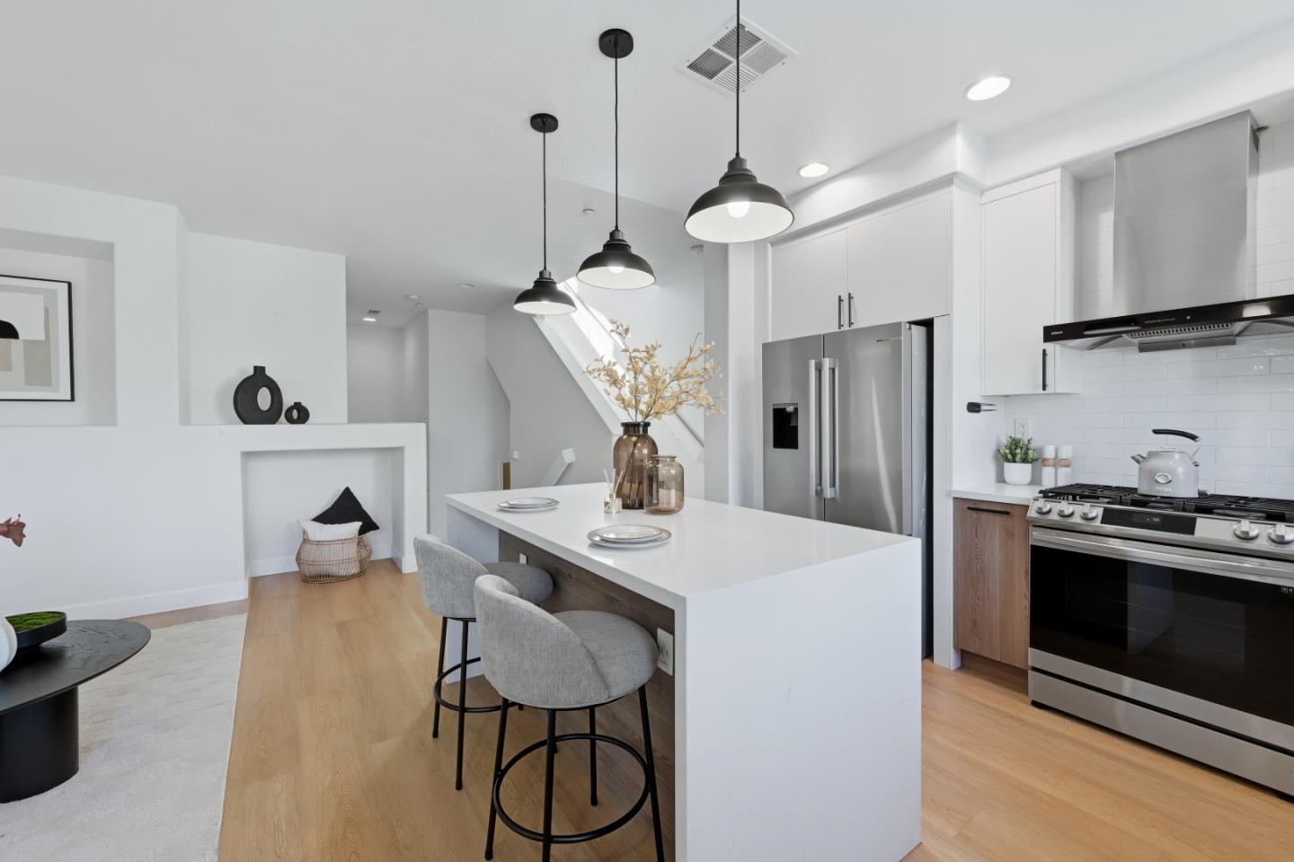 Detail Gallery Image 9 of 68 For 35005 11th St, Union City,  CA 94587 - 4 Beds | 3 Baths