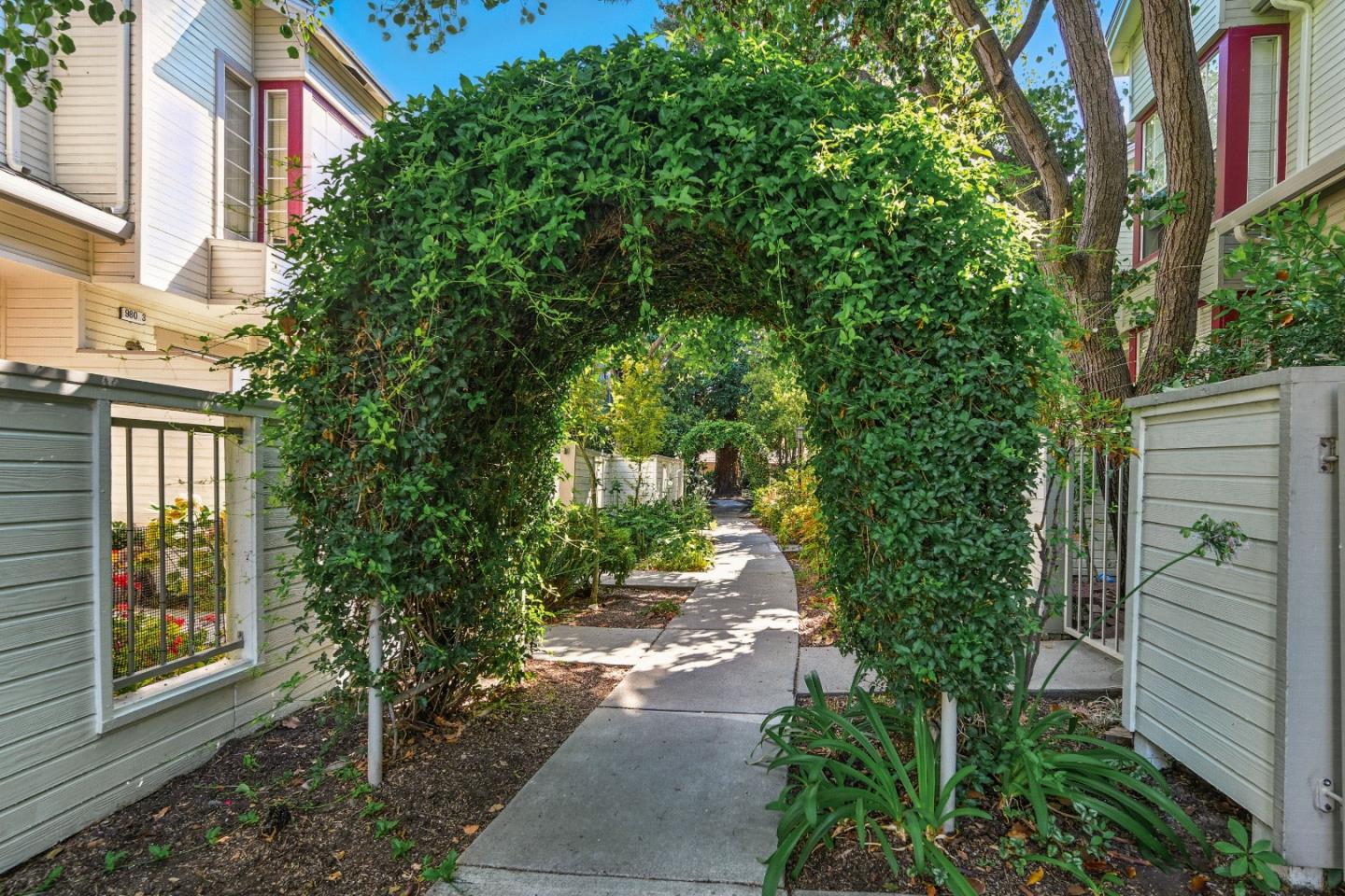 Detail Gallery Image 44 of 56 For 984 Belmont Ter #10,  Sunnyvale,  CA 94086 - 2 Beds | 1 Baths