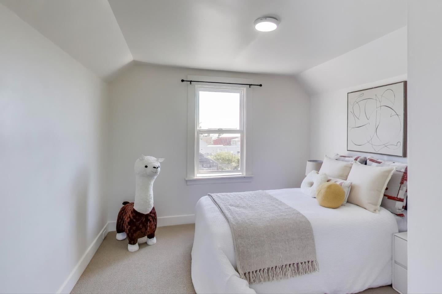 Detail Gallery Image 15 of 30 For 77 Reddy St, San Francisco,  CA 94124 - 3 Beds | 1 Baths