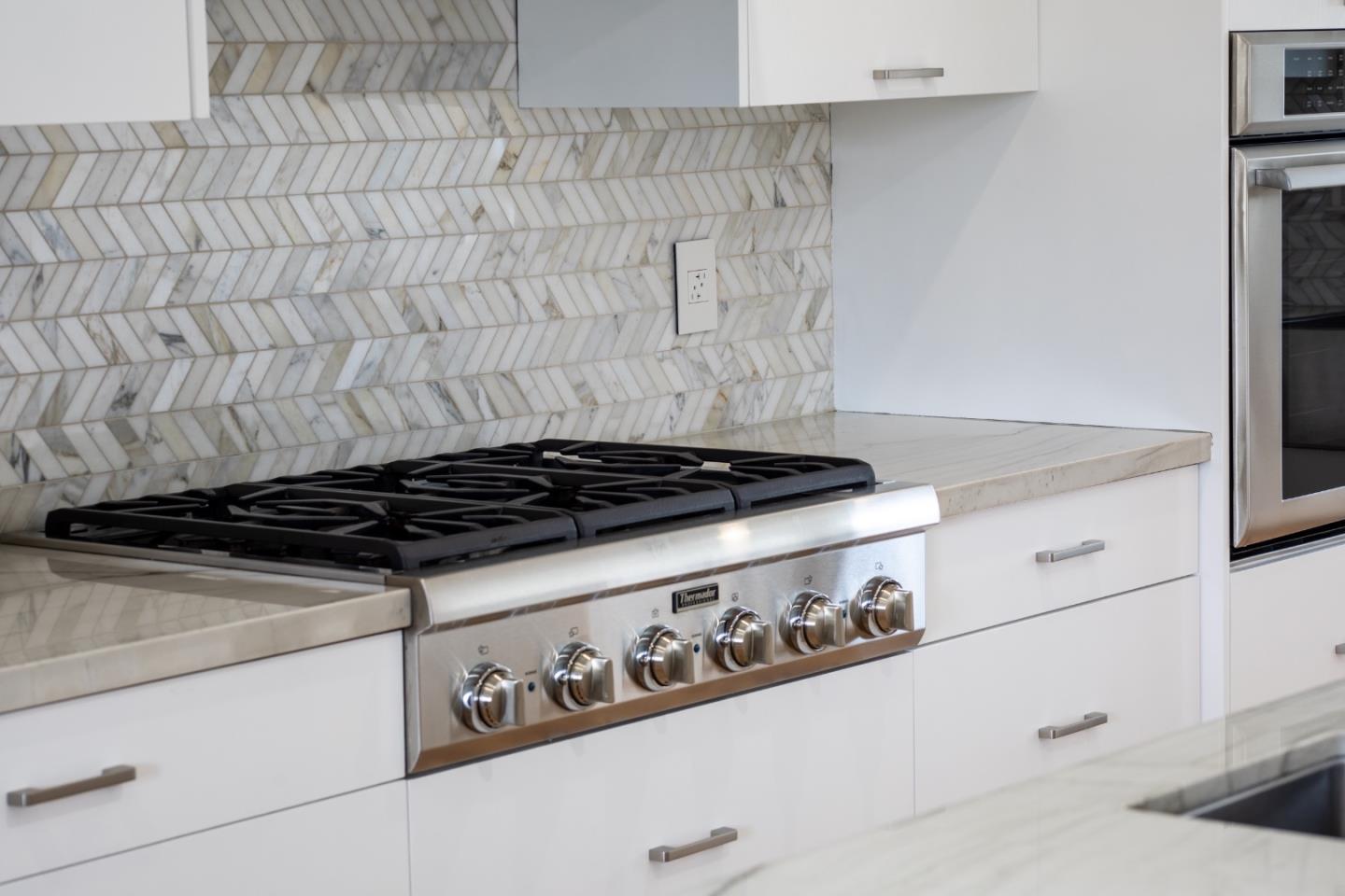 Detail Gallery Image 15 of 47 For 1887 Walnut Dr, Mountain View,  CA 94040 - 4 Beds | 3 Baths