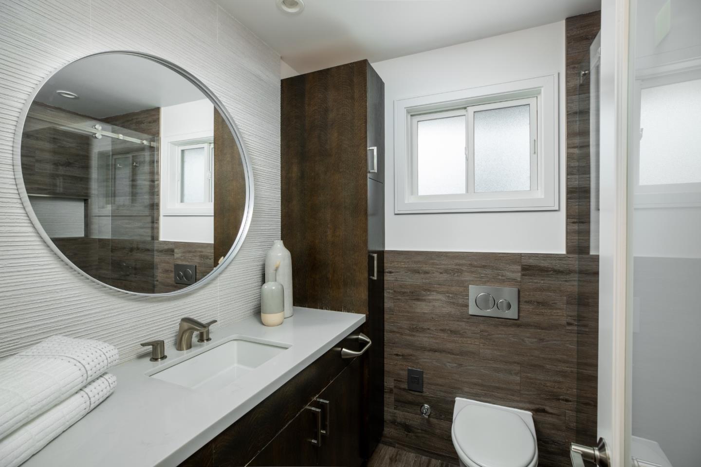 Detail Gallery Image 31 of 47 For 1887 Walnut Dr, Mountain View,  CA 94040 - 4 Beds | 3 Baths