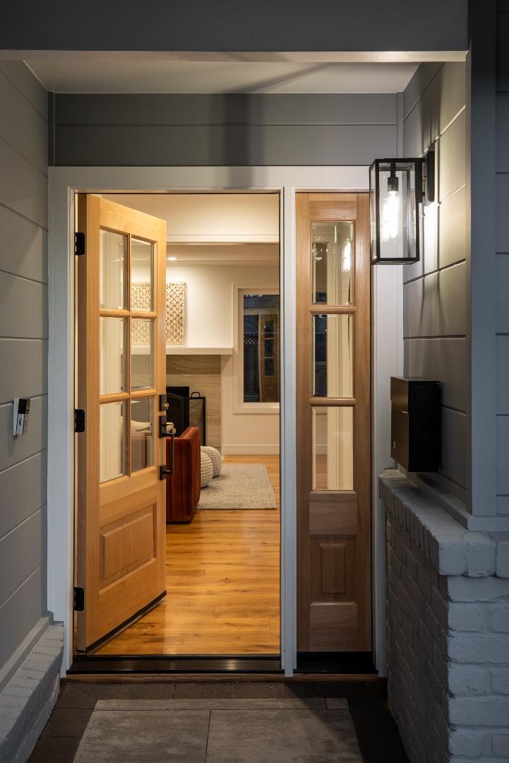 Detail Gallery Image 9 of 47 For 1887 Walnut Dr, Mountain View,  CA 94040 - 4 Beds | 3 Baths