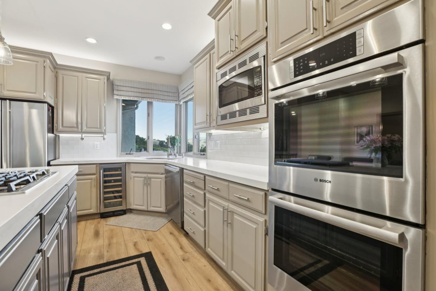 Detail Gallery Image 15 of 44 For 1055 W Dunne Ave, Morgan Hill,  CA 95037 - 4 Beds | 3 Baths