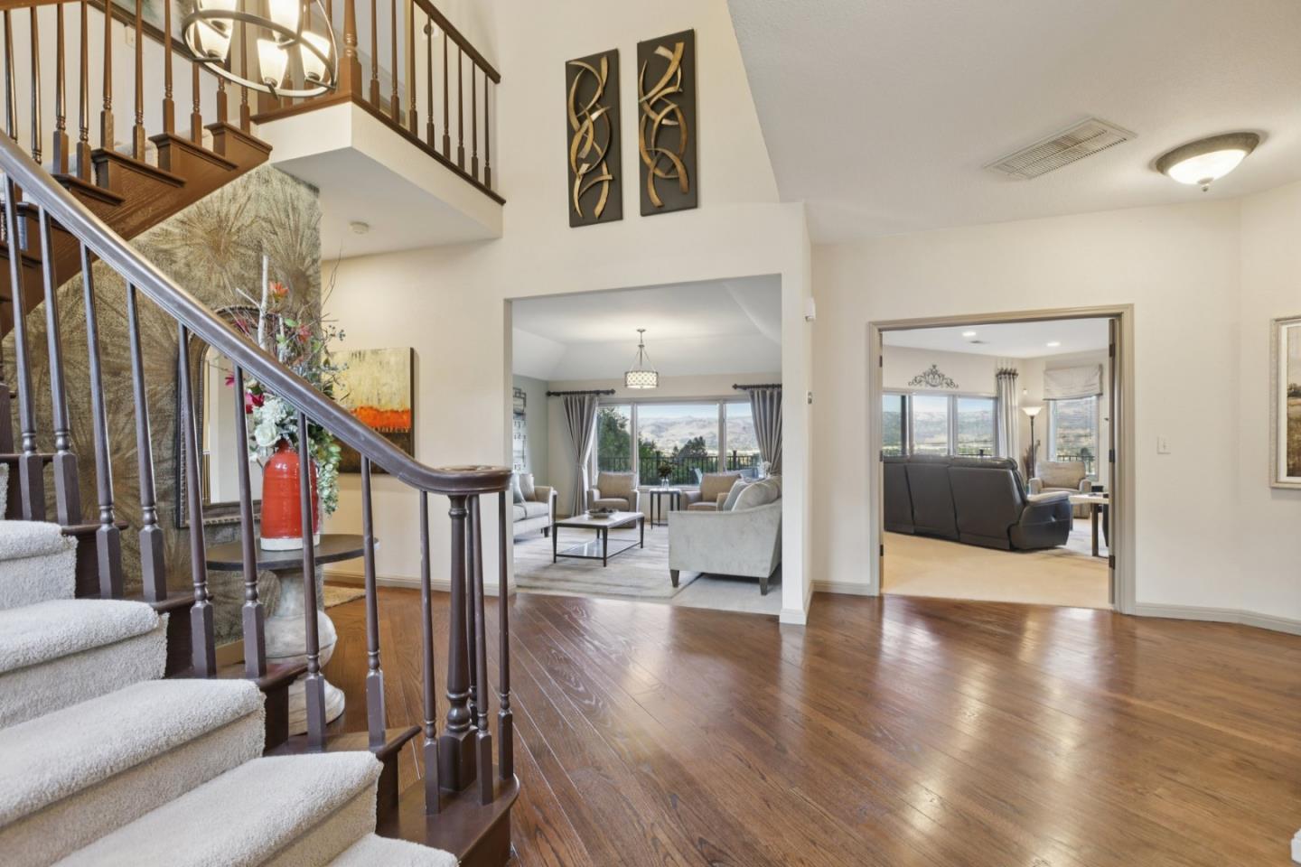 Detail Gallery Image 17 of 44 For 1055 W Dunne Ave, Morgan Hill,  CA 95037 - 4 Beds | 3 Baths