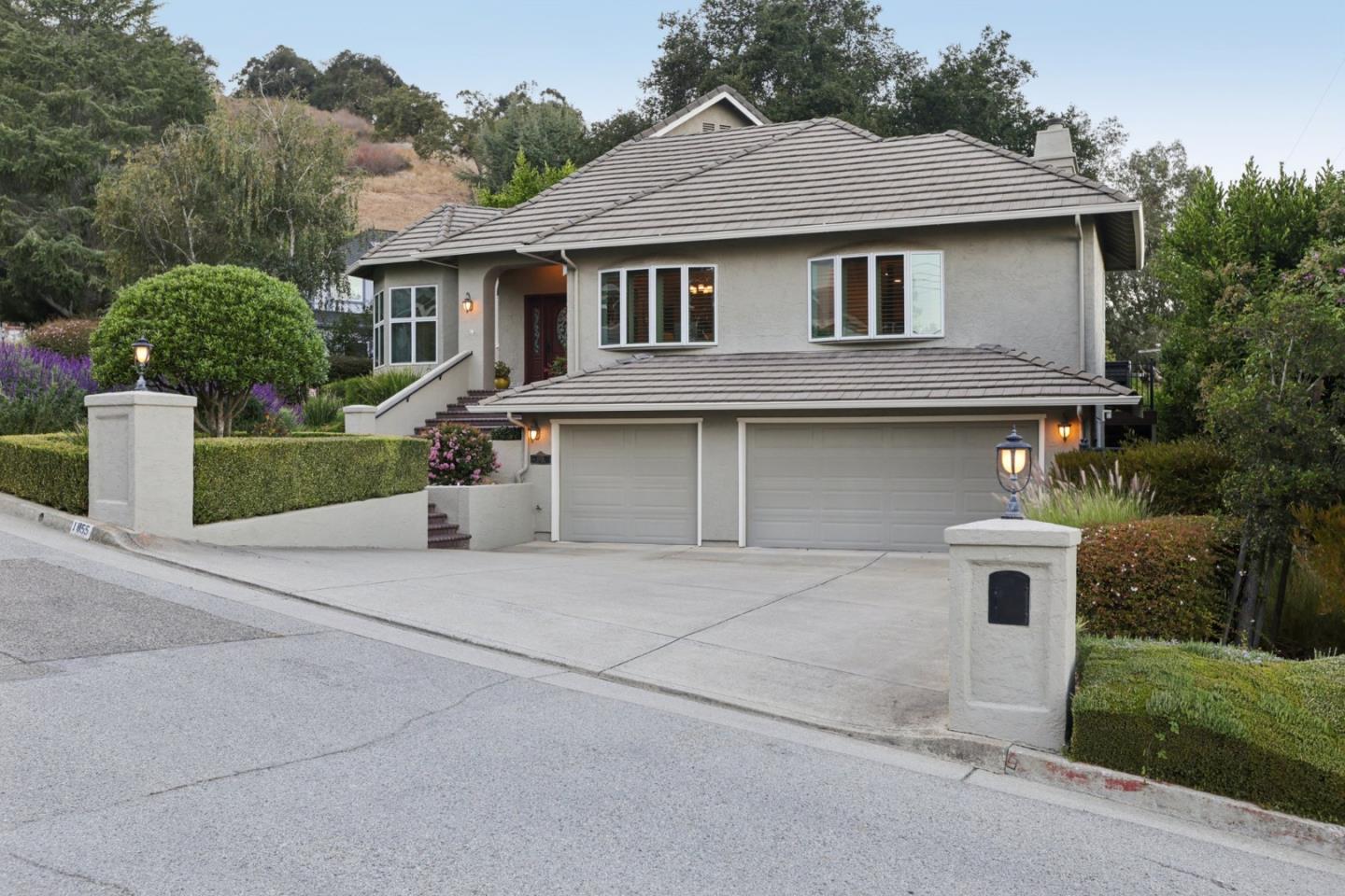 Detail Gallery Image 2 of 44 For 1055 W Dunne Ave, Morgan Hill,  CA 95037 - 4 Beds | 3 Baths