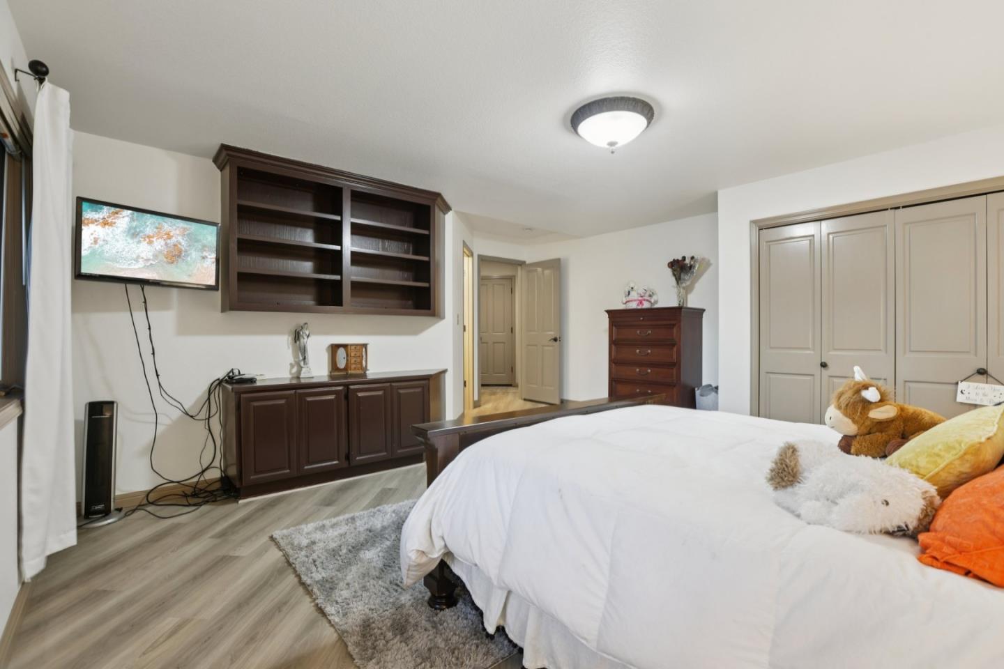 Detail Gallery Image 34 of 44 For 1055 W Dunne Ave, Morgan Hill,  CA 95037 - 4 Beds | 3 Baths