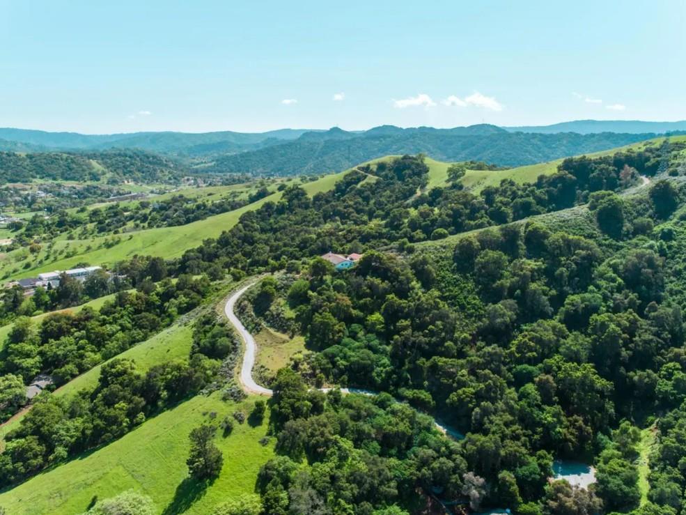 Detail Gallery Image 7 of 44 For 1055 W Dunne Ave, Morgan Hill,  CA 95037 - 4 Beds | 3 Baths