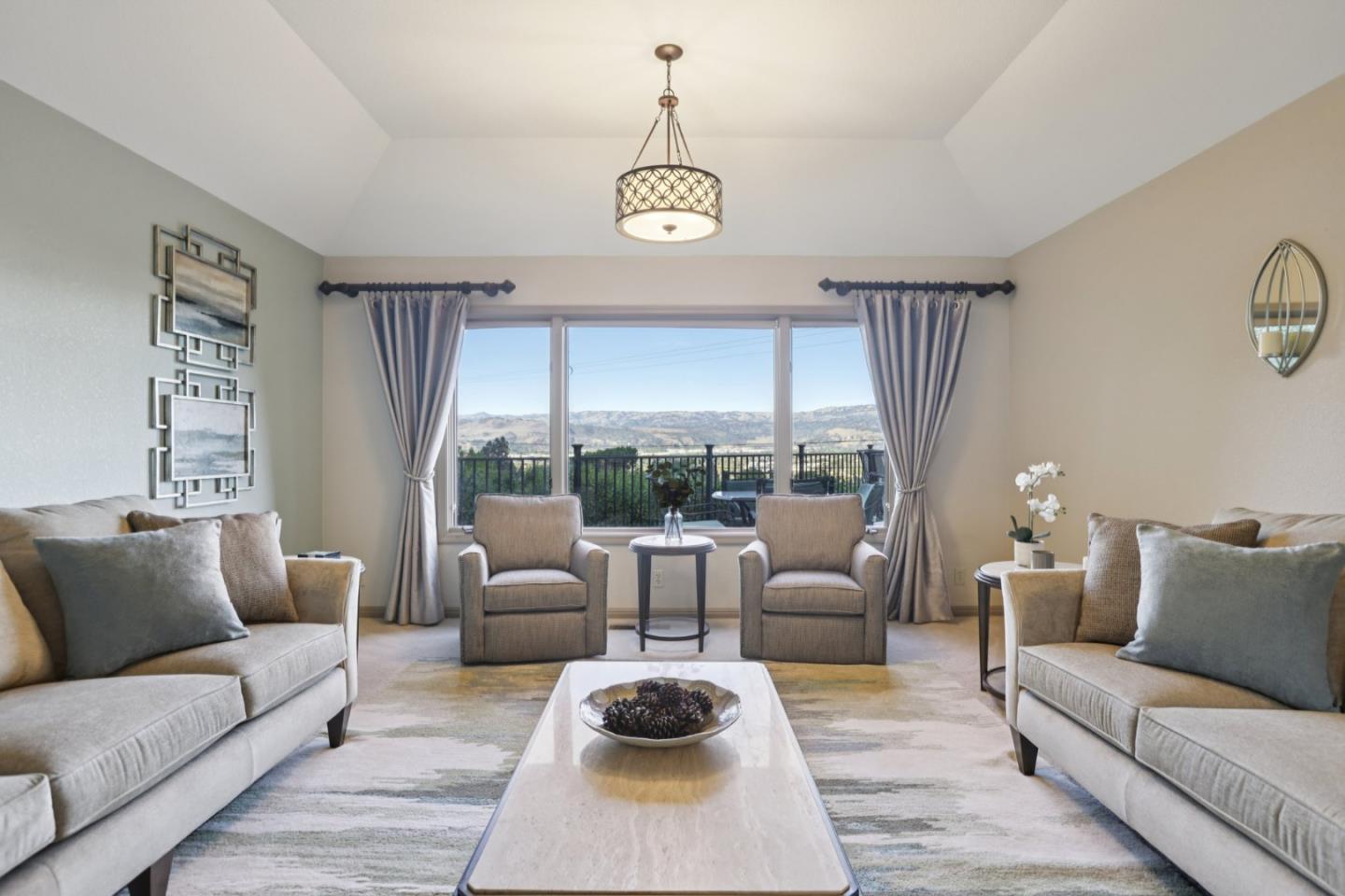 Detail Gallery Image 8 of 44 For 1055 W Dunne Ave, Morgan Hill,  CA 95037 - 4 Beds | 3 Baths