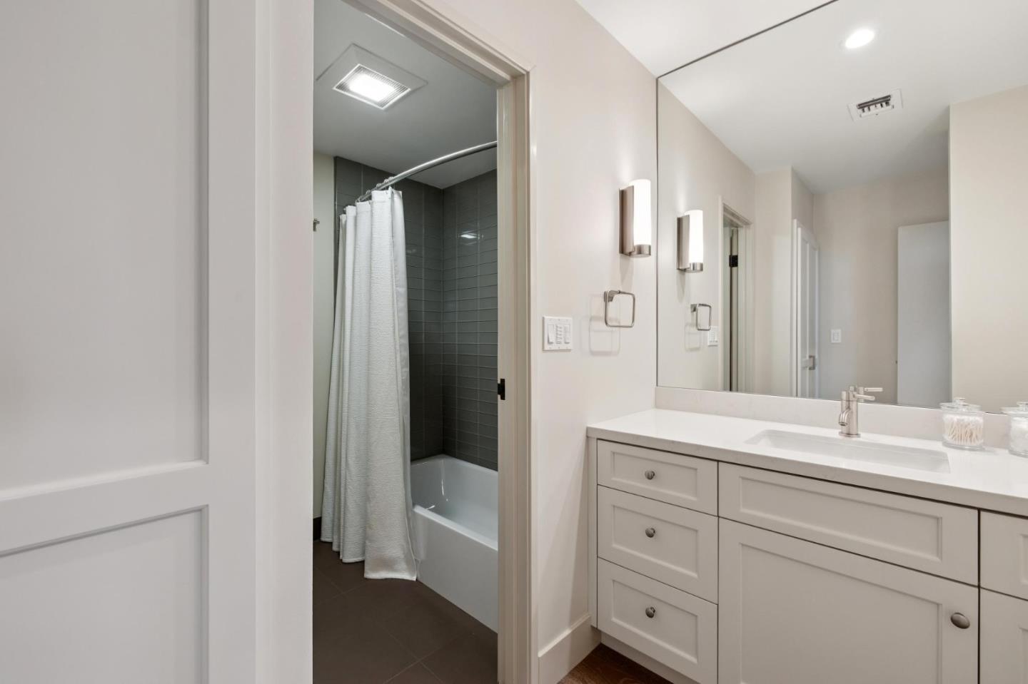 Detail Gallery Image 38 of 53 For 1330 University Dr #66,  Menlo Park,  CA 94025 - 2 Beds | 2 Baths