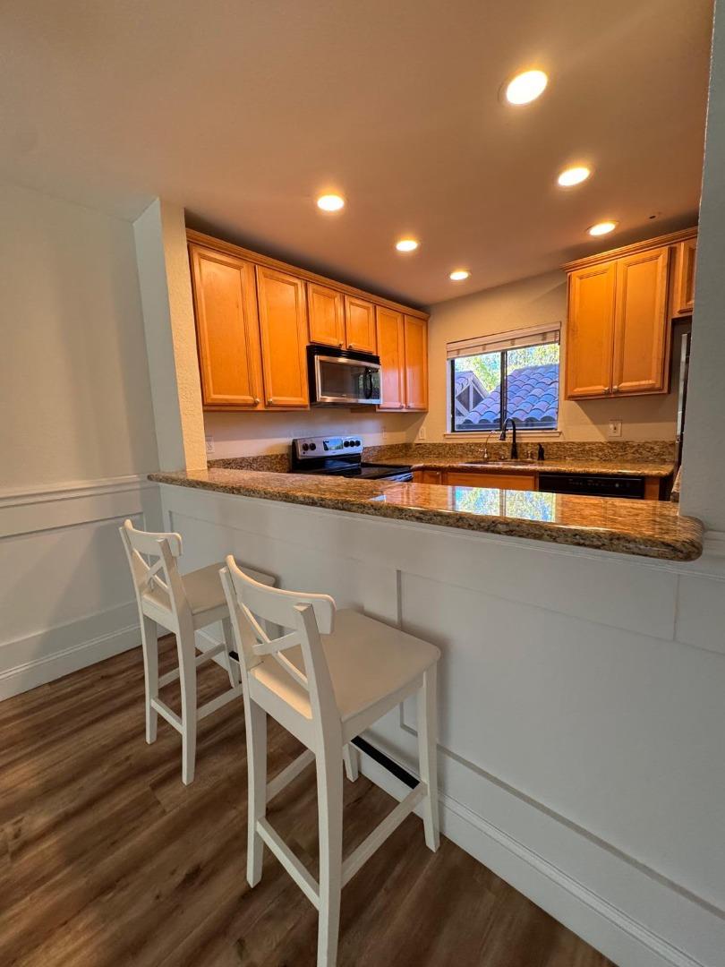 Detail Gallery Image 15 of 32 For 912 S Villa Way, Walnut Creek,  CA 94595 - 1 Beds | 1 Baths