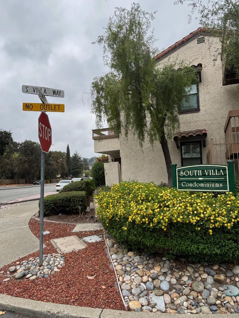 Detail Gallery Image 2 of 32 For 912 S Villa Way, Walnut Creek,  CA 94595 - 1 Beds | 1 Baths
