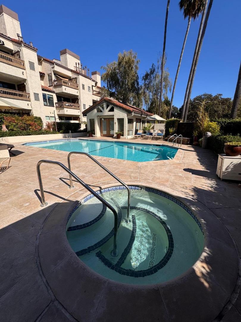 Detail Gallery Image 28 of 32 For 912 S Villa Way, Walnut Creek,  CA 94595 - 1 Beds | 1 Baths