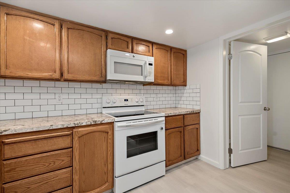 Detail Gallery Image 11 of 29 For 1115 Odyssey Ct, San Jose,  CA 95118 - 3 Beds | 2/1 Baths