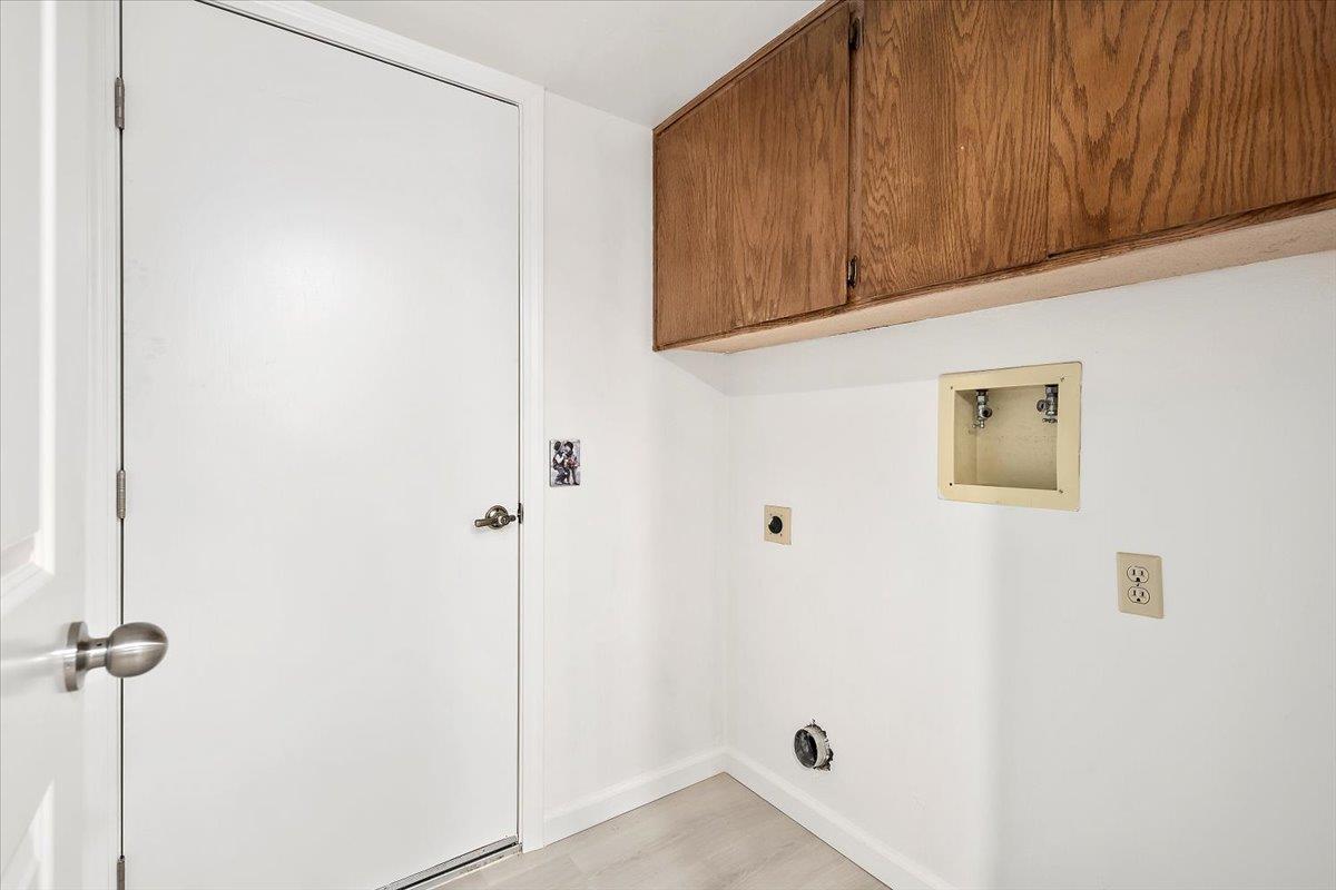 Detail Gallery Image 13 of 29 For 1115 Odyssey Ct, San Jose,  CA 95118 - 3 Beds | 2/1 Baths