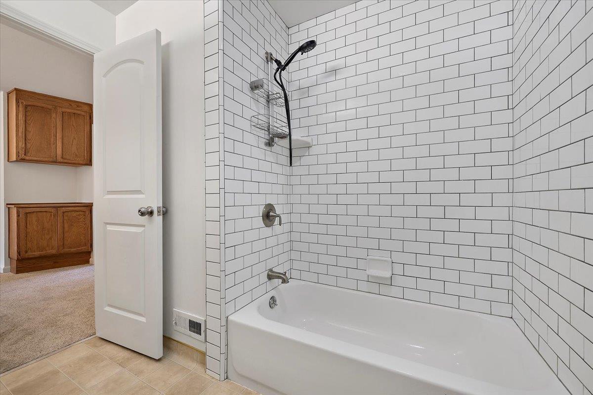 Detail Gallery Image 20 of 29 For 1115 Odyssey Ct, San Jose,  CA 95118 - 3 Beds | 2/1 Baths