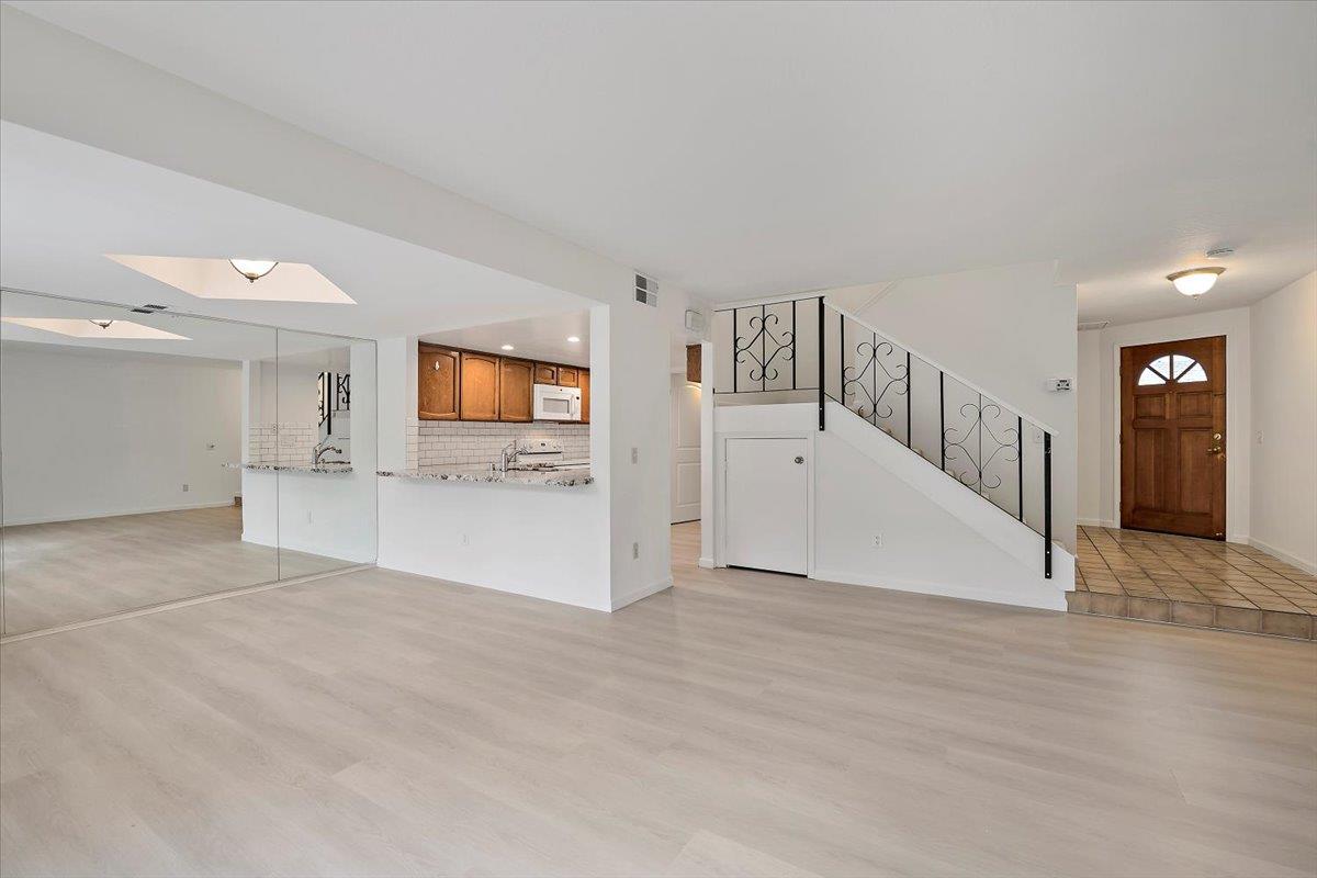 Detail Gallery Image 4 of 29 For 1115 Odyssey Ct, San Jose,  CA 95118 - 3 Beds | 2/1 Baths