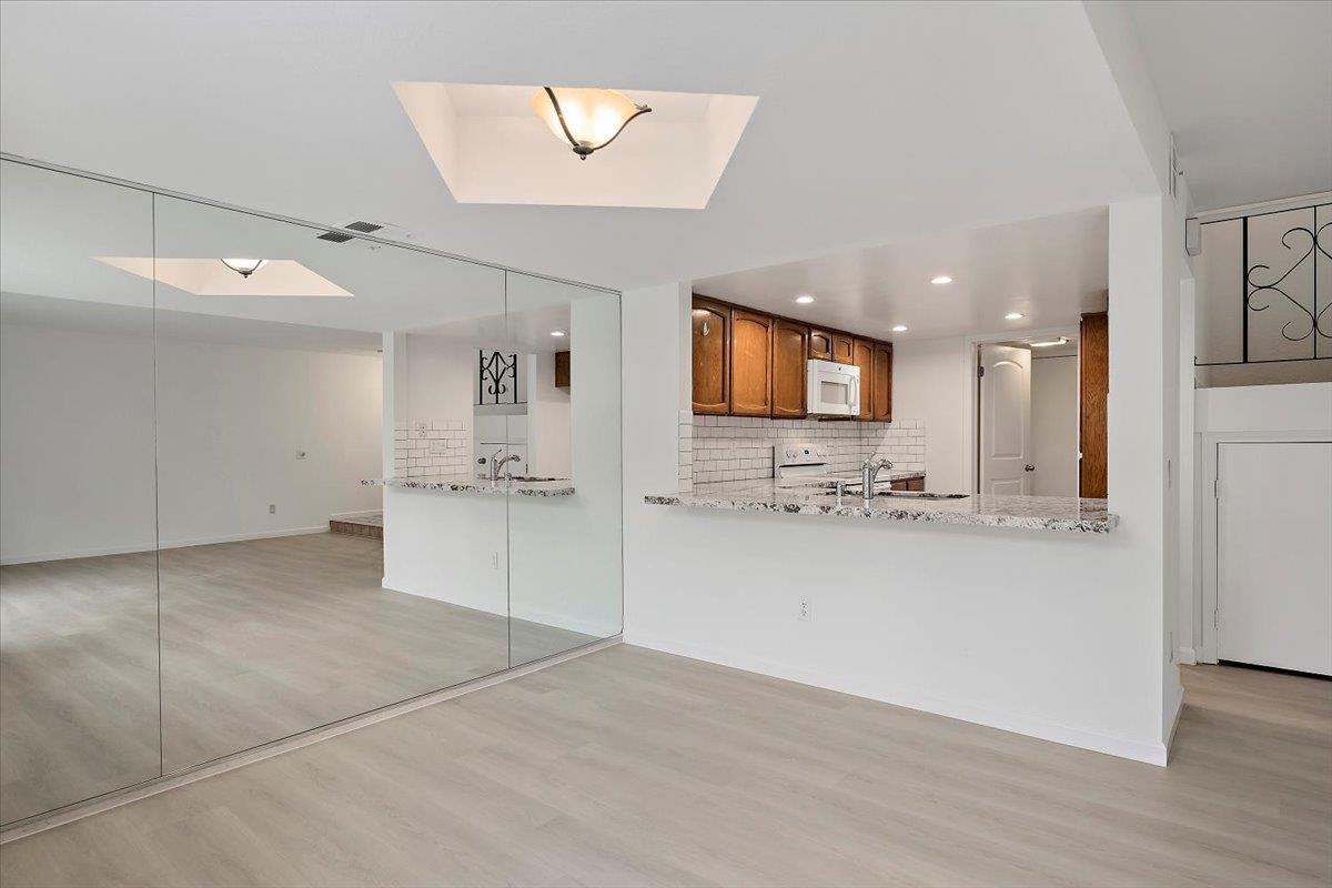 Detail Gallery Image 9 of 29 For 1115 Odyssey Ct, San Jose,  CA 95118 - 3 Beds | 2/1 Baths