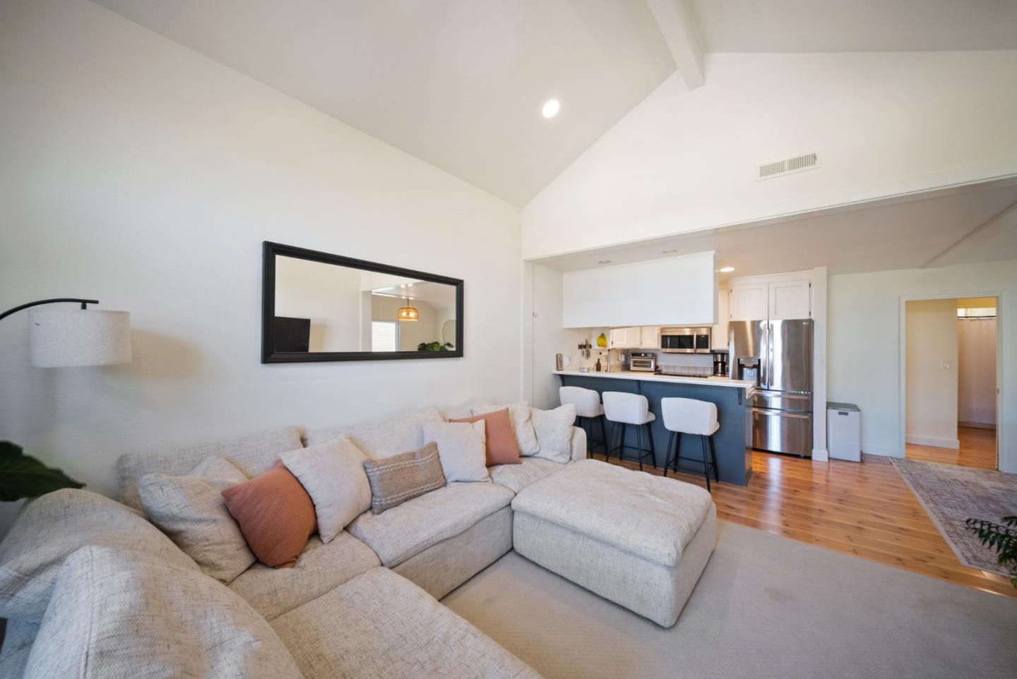 Detail Gallery Image 11 of 31 For 26 Carriage Ln, Scotts Valley,  CA 95066 - 2 Beds | 2 Baths