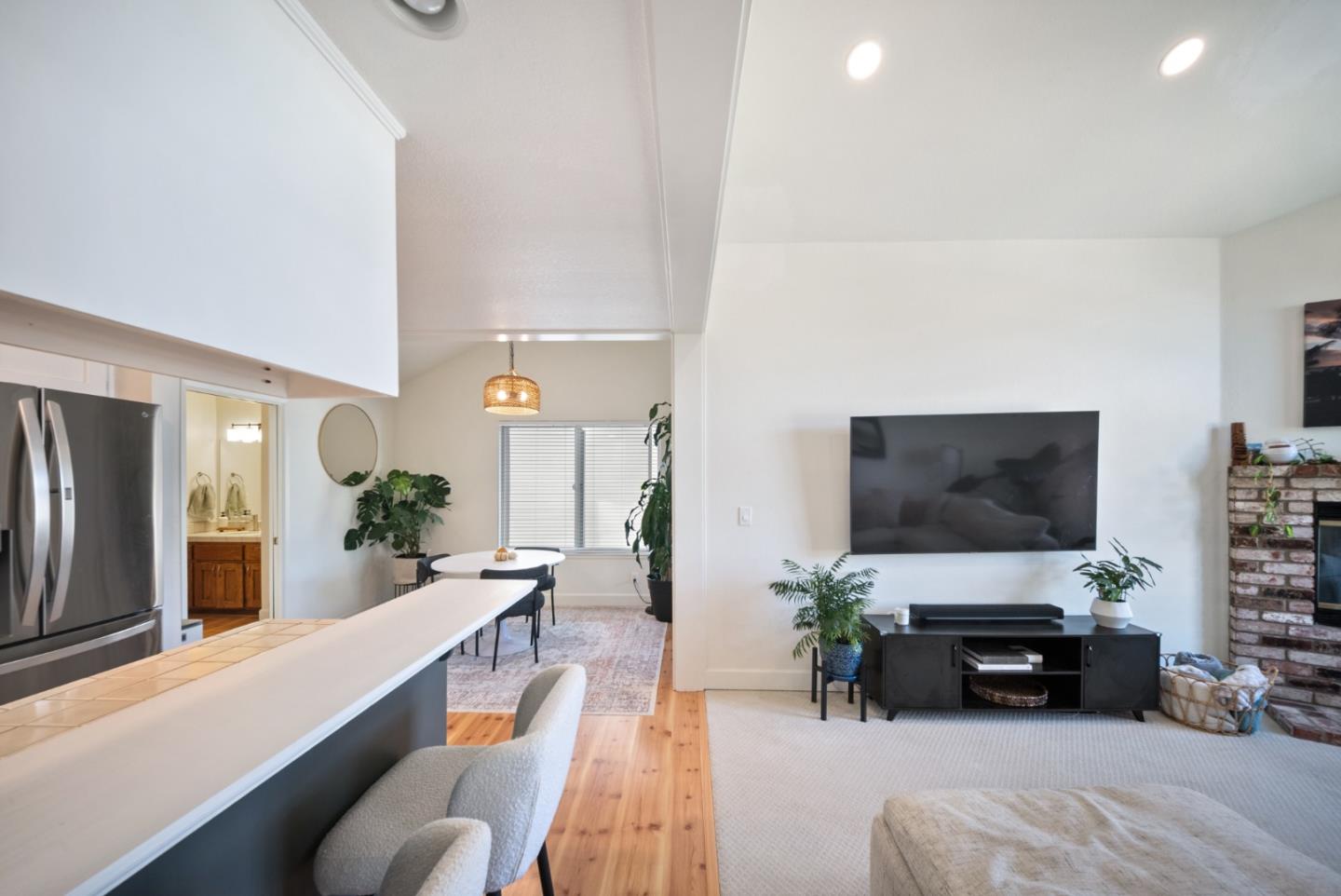 Detail Gallery Image 12 of 31 For 26 Carriage Ln, Scotts Valley,  CA 95066 - 2 Beds | 2 Baths