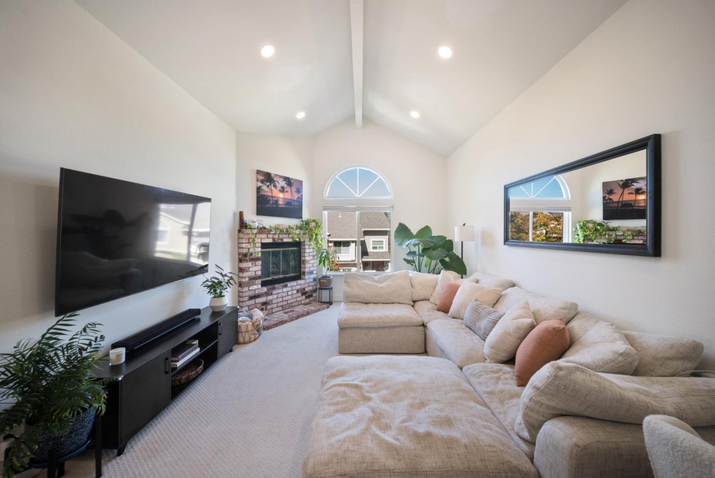 Detail Gallery Image 8 of 31 For 26 Carriage Ln, Scotts Valley,  CA 95066 - 2 Beds | 2 Baths