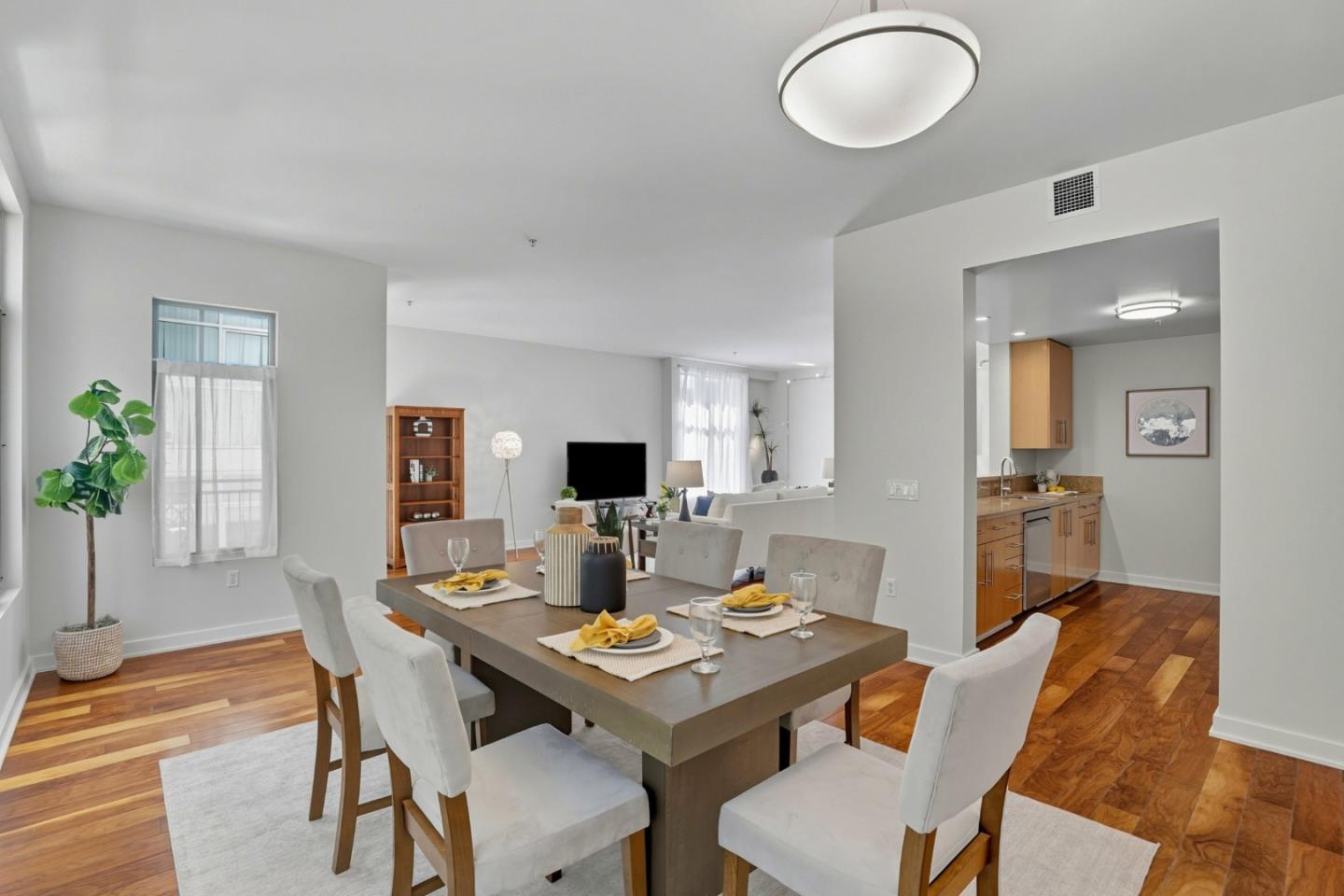 Detail Gallery Image 10 of 37 For 25 S 3rd St #301,  San Jose,  CA 95113 - 3 Beds | 2 Baths