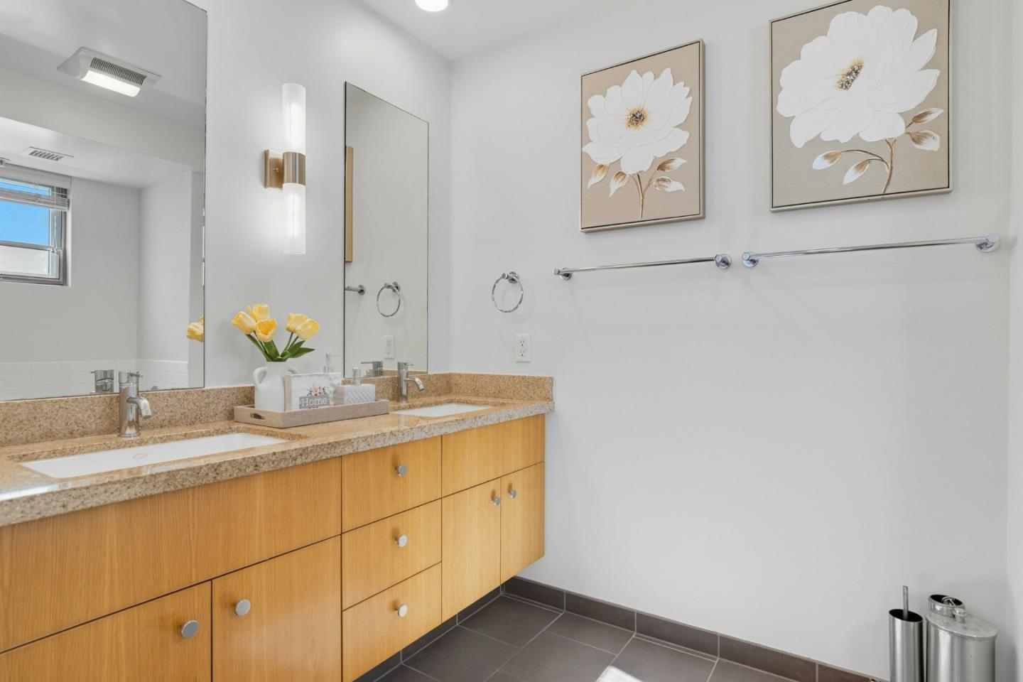 Detail Gallery Image 14 of 37 For 25 S 3rd St #301,  San Jose,  CA 95113 - 3 Beds | 2 Baths
