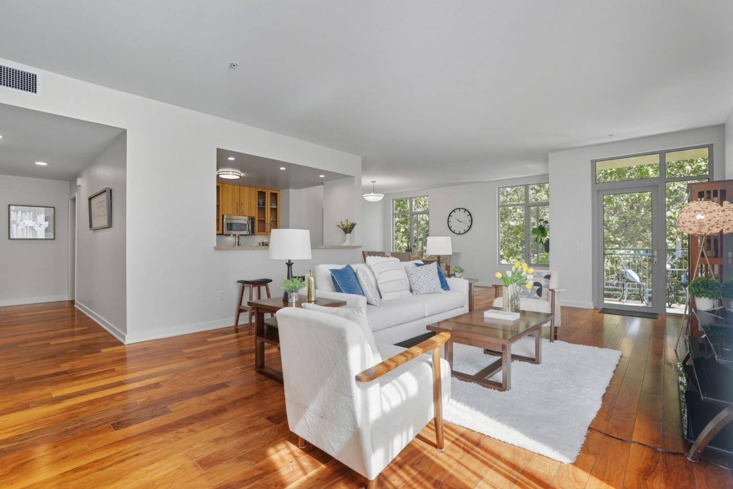 Detail Gallery Image 3 of 37 For 25 S 3rd St #301,  San Jose,  CA 95113 - 3 Beds | 2 Baths