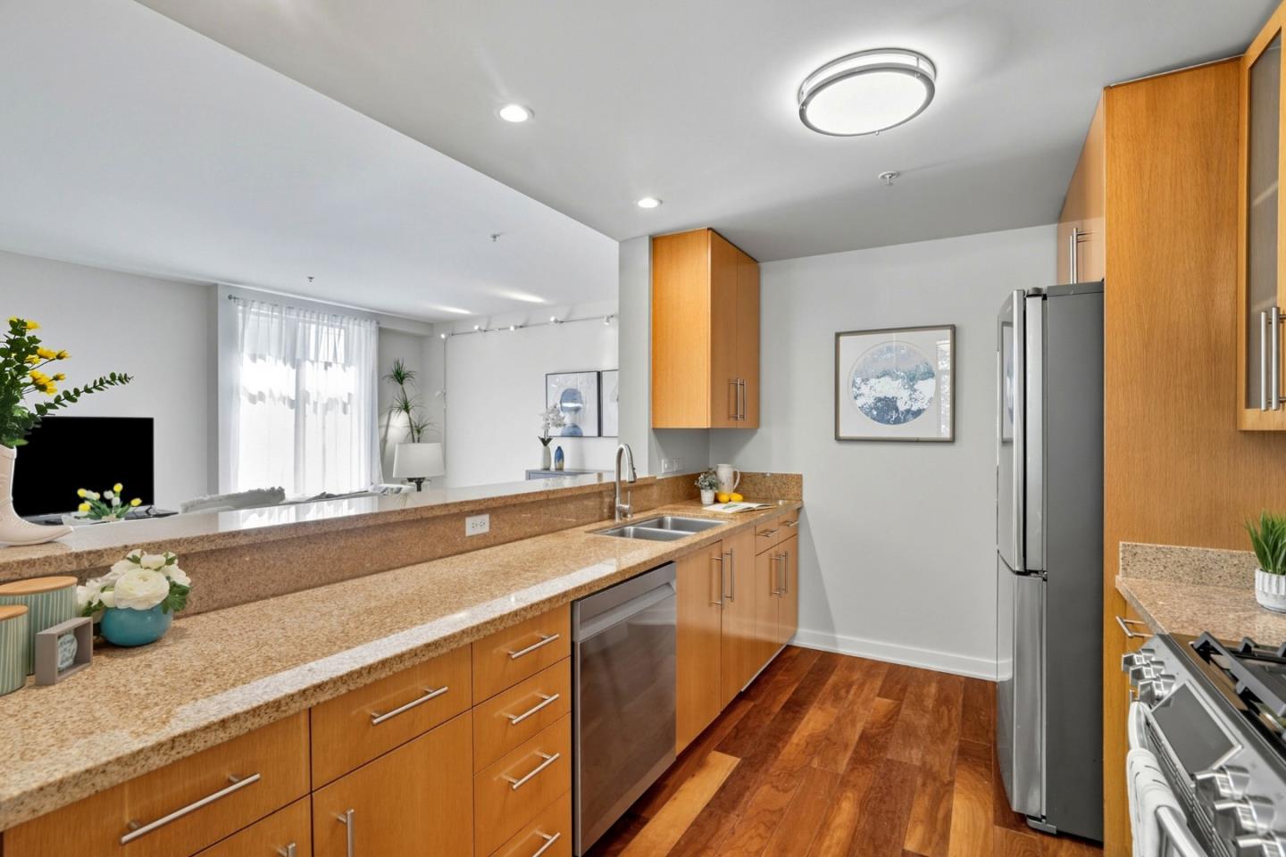 Detail Gallery Image 7 of 37 For 25 S 3rd St #301,  San Jose,  CA 95113 - 3 Beds | 2 Baths