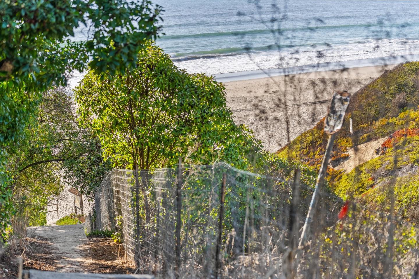 Detail Gallery Image 19 of 24 For 115 Oceanview Dr, La Selva Beach,  CA 95076 - 3 Beds | 2 Baths