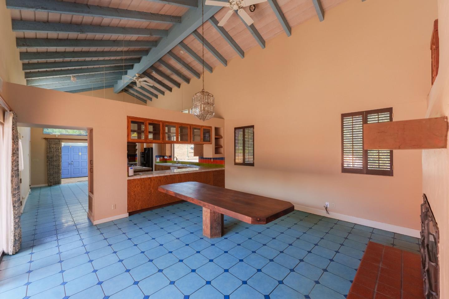 Detail Gallery Image 11 of 33 For 1352 River Rd, Salinas,  CA 93908 - 5 Beds | 3/1 Baths