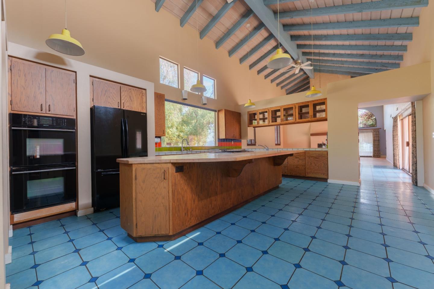 Detail Gallery Image 7 of 33 For 1352 River Rd, Salinas,  CA 93908 - 5 Beds | 3/1 Baths