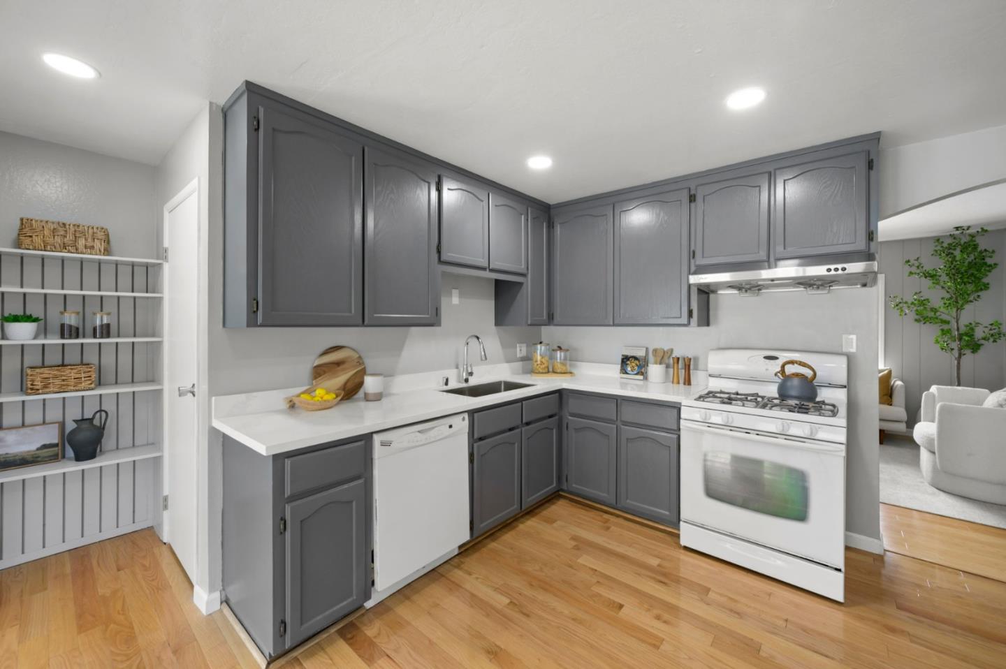 Detail Gallery Image 13 of 50 For 636 Gridley St, San Jose,  CA 95127 - 4 Beds | 2 Baths