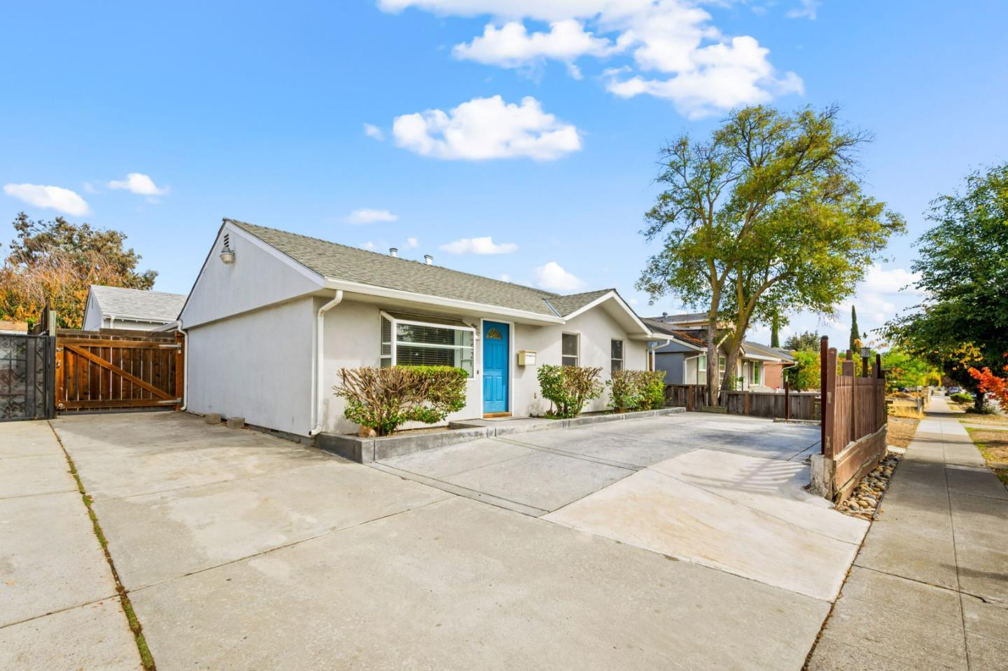 Detail Gallery Image 2 of 50 For 636 Gridley St, San Jose,  CA 95127 - 4 Beds | 2 Baths