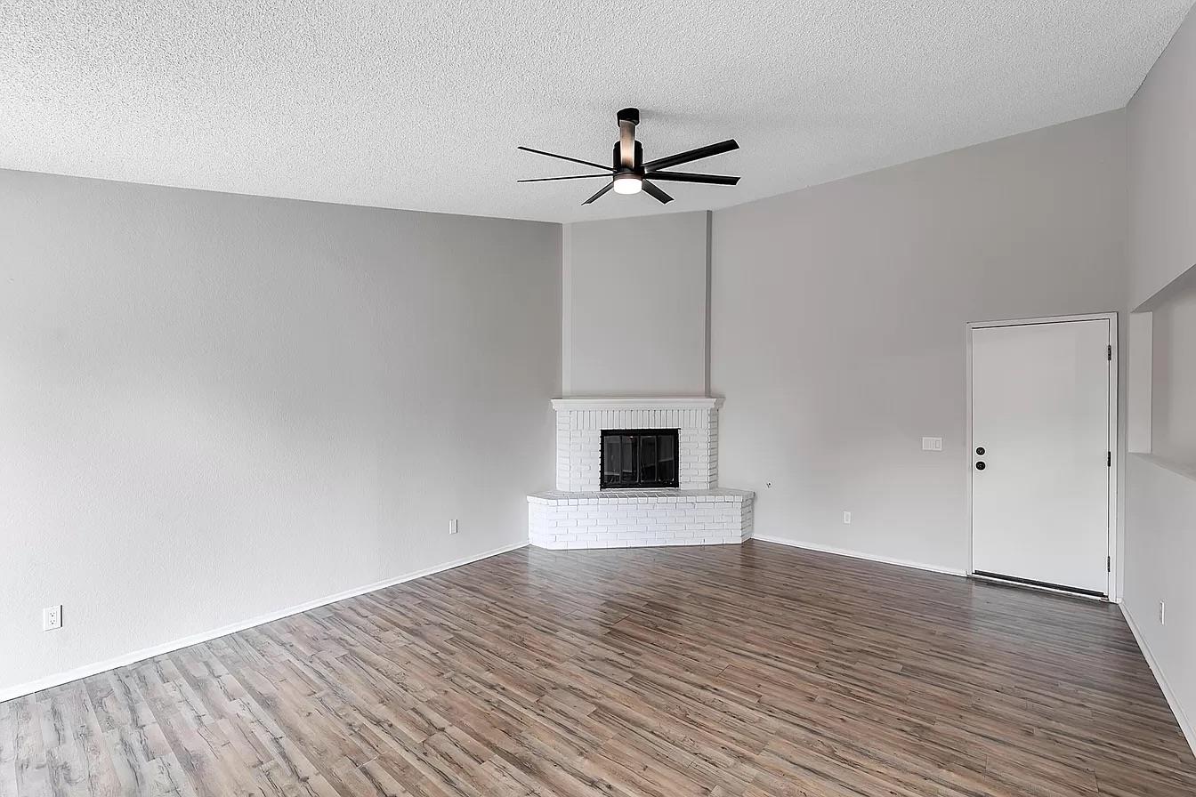 Detail Gallery Image 7 of 13 For 42350 Encanto Way, Lancaster,  CA 93536 - 3 Beds | 2 Baths