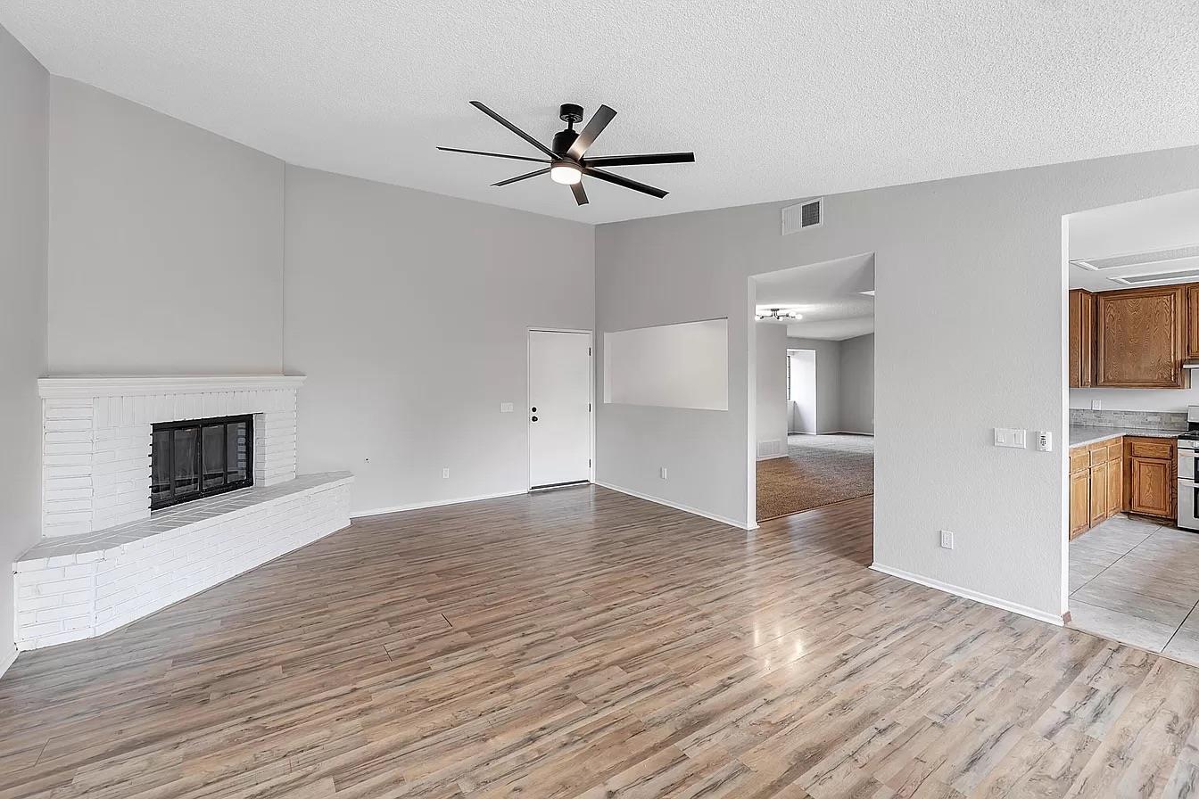 Detail Gallery Image 8 of 13 For 42350 Encanto Way, Lancaster,  CA 93536 - 3 Beds | 2 Baths