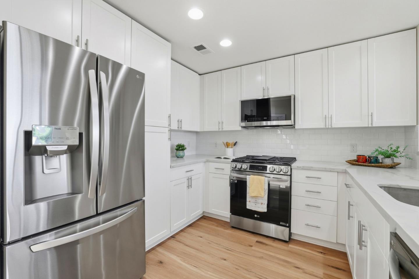 Detail Gallery Image 9 of 39 For 3901 Lick Mill Blvd #430,  Santa Clara,  CA 95054 - 1 Beds | 1 Baths